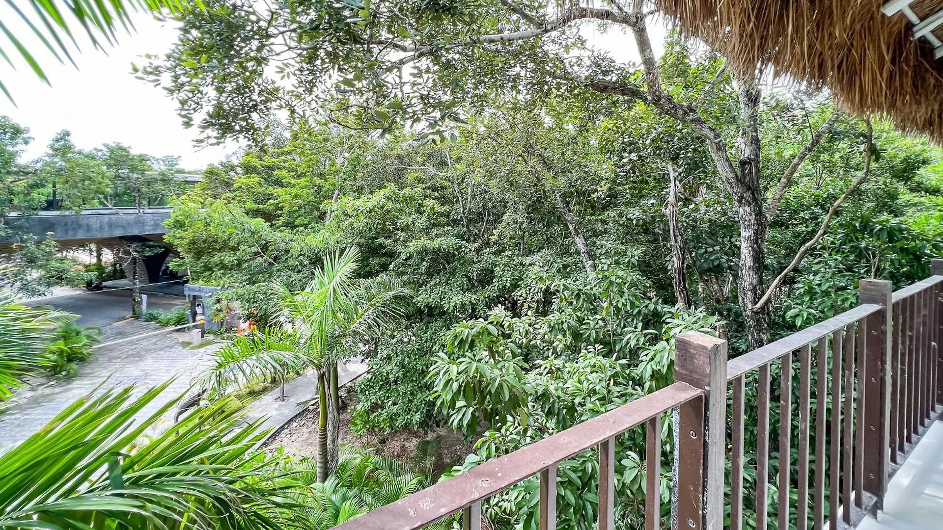 Apartment Stylish Mexican Interior Ph- Private Rooftop -gated Community *