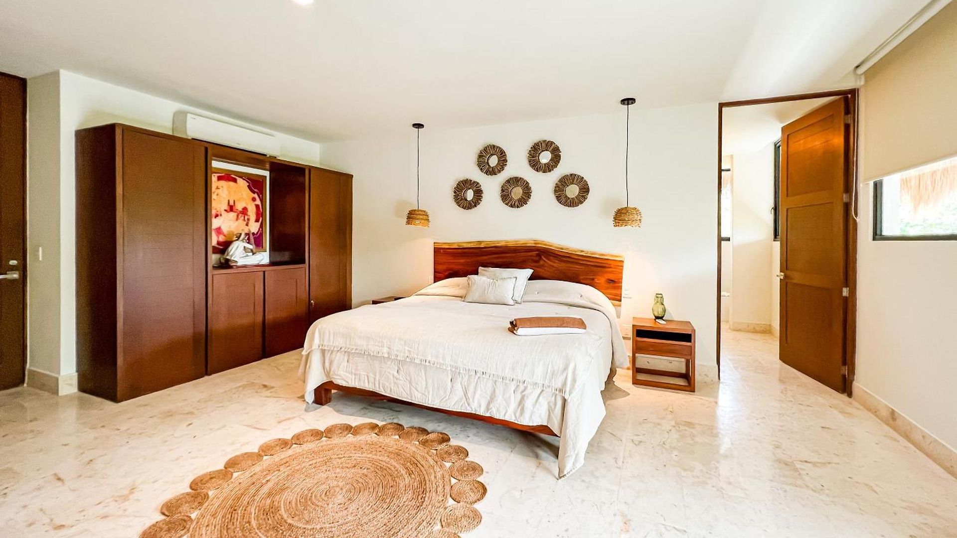 Stylish Mexican Interior Ph- Private Rooftop -gated Community *