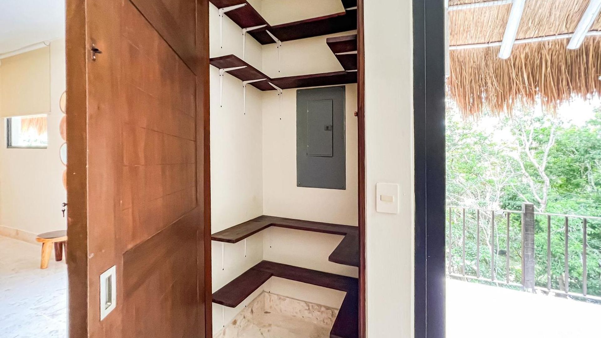 Stylish Mexican Interior Ph- Private Rooftop -gated Community Apartment