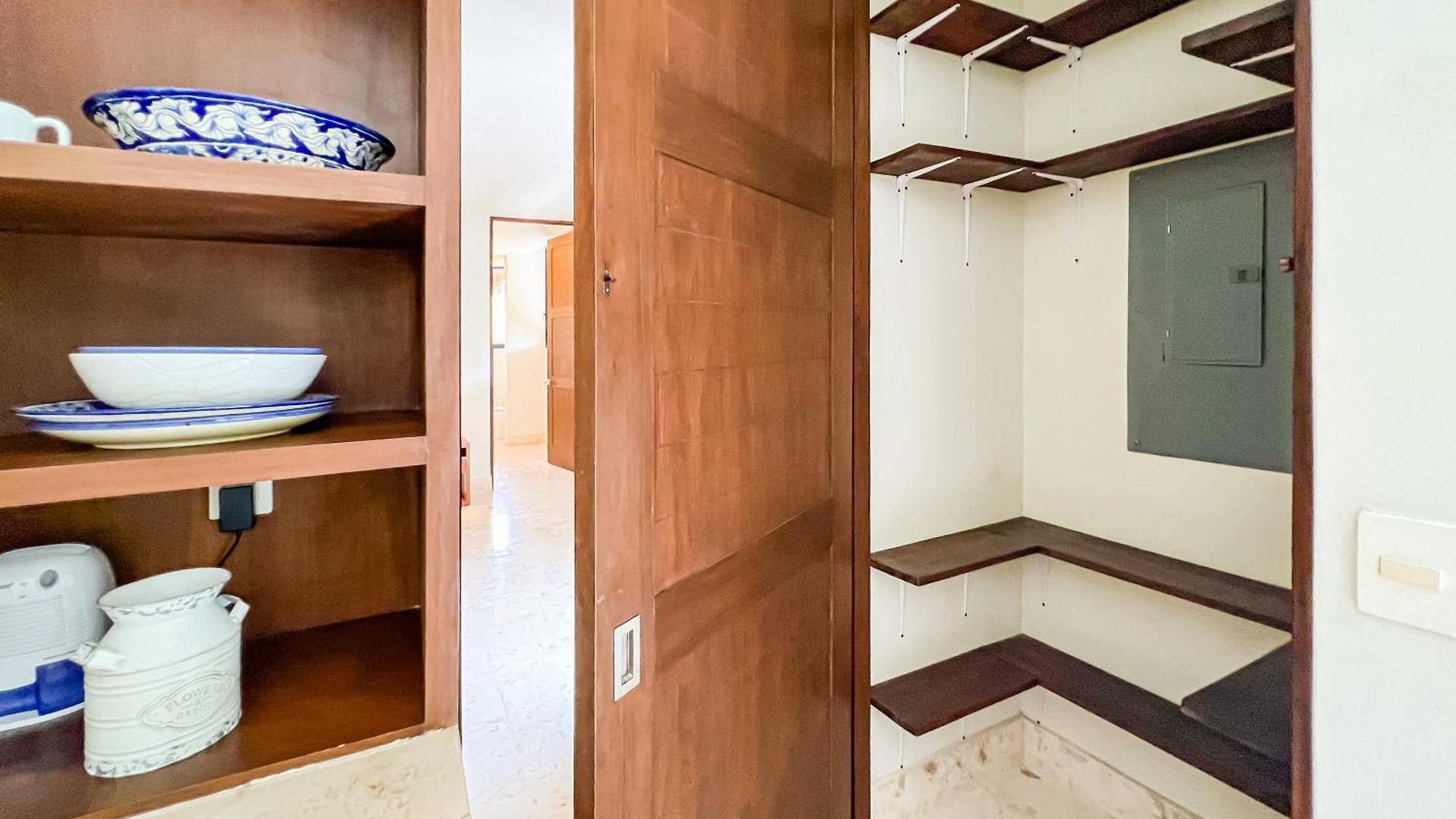 Apartment Stylish Mexican Interior Ph- Private Rooftop -gated Community