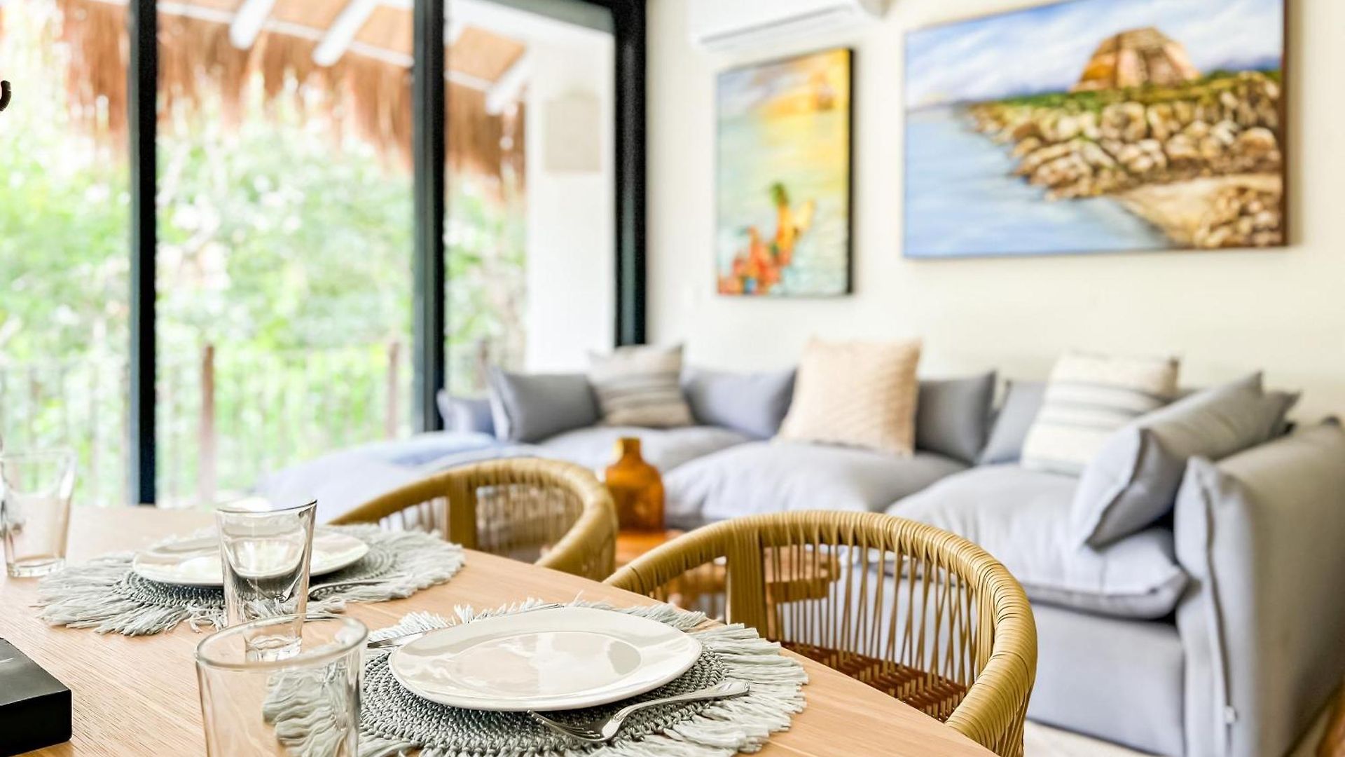 Stylish Mexican Interior Ph- Private Rooftop -gated Community Apartment