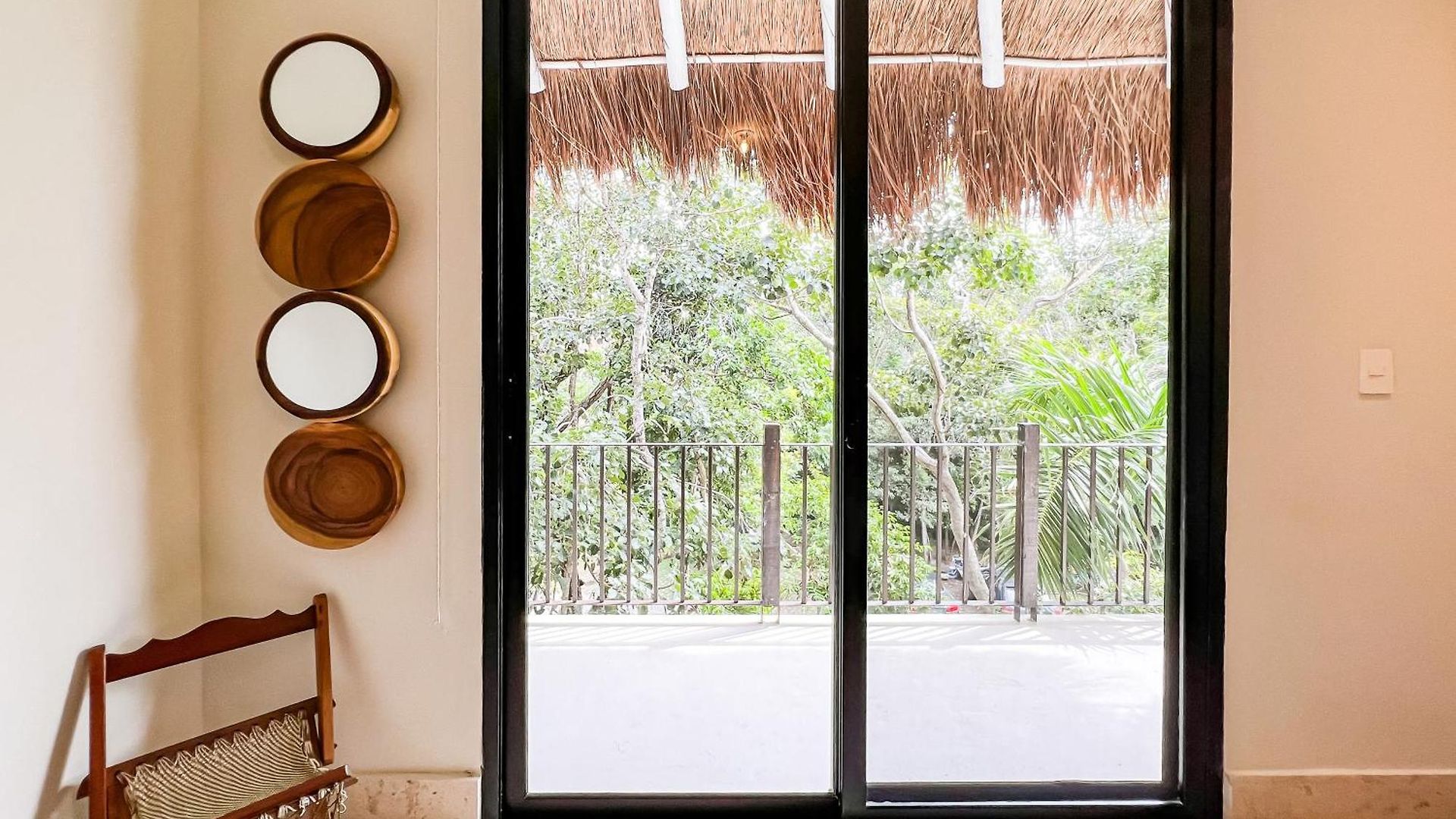 Apartment Stylish Mexican Interior Ph- Private Rooftop -gated Community *