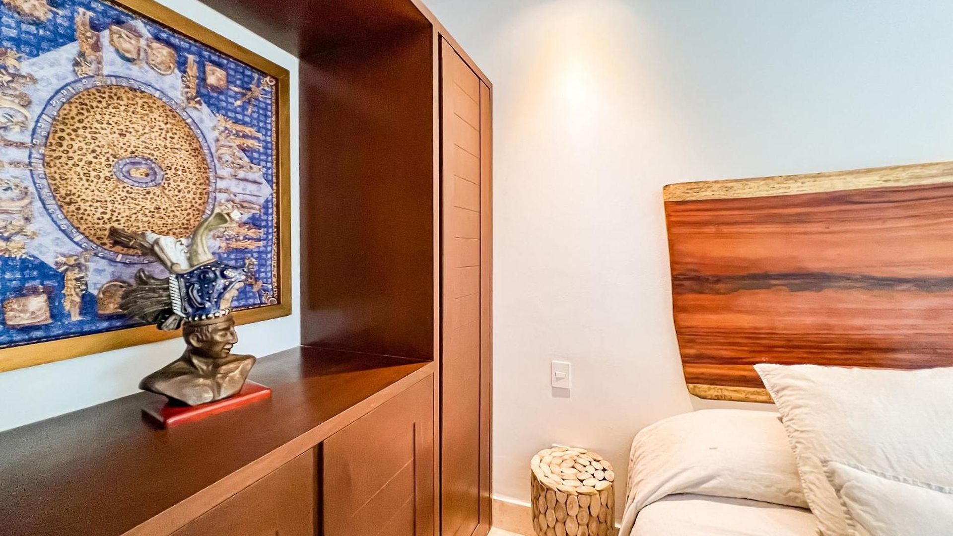 Apartment Stylish Mexican Interior Ph- Private Rooftop -gated Community *