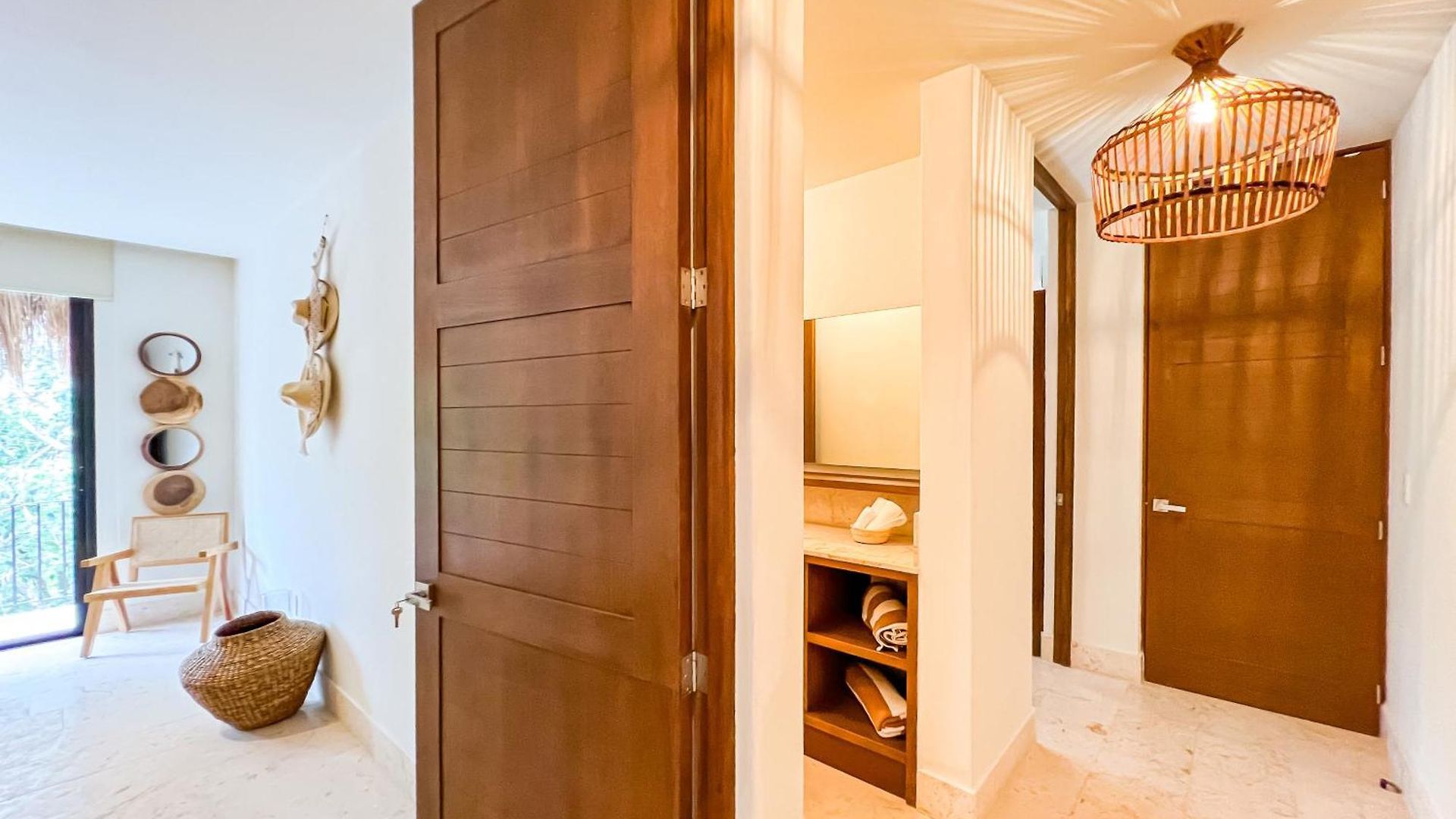 Apartment Stylish Mexican Interior Ph- Private Rooftop -gated Community *