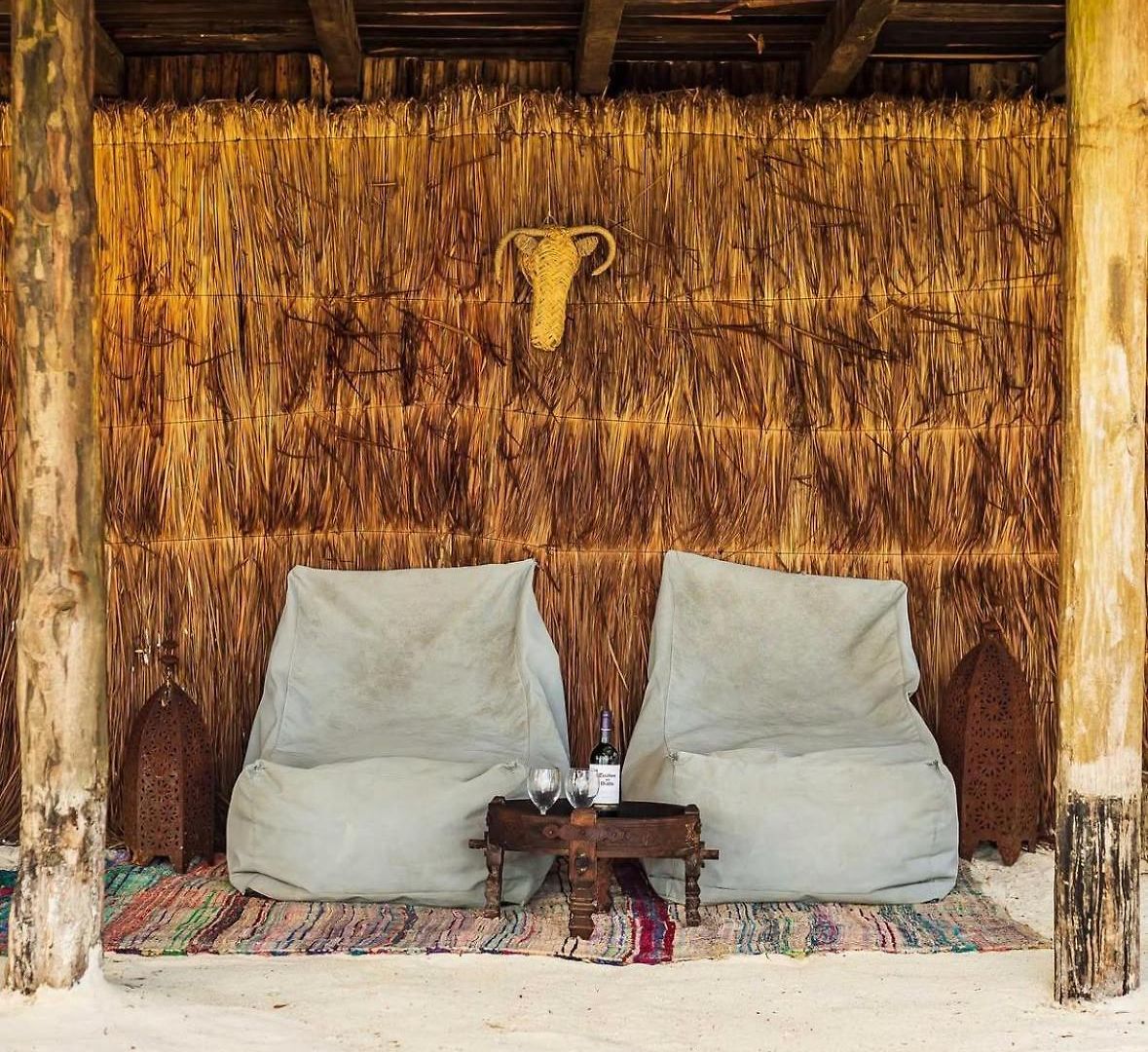 Amana , Front * Tulum