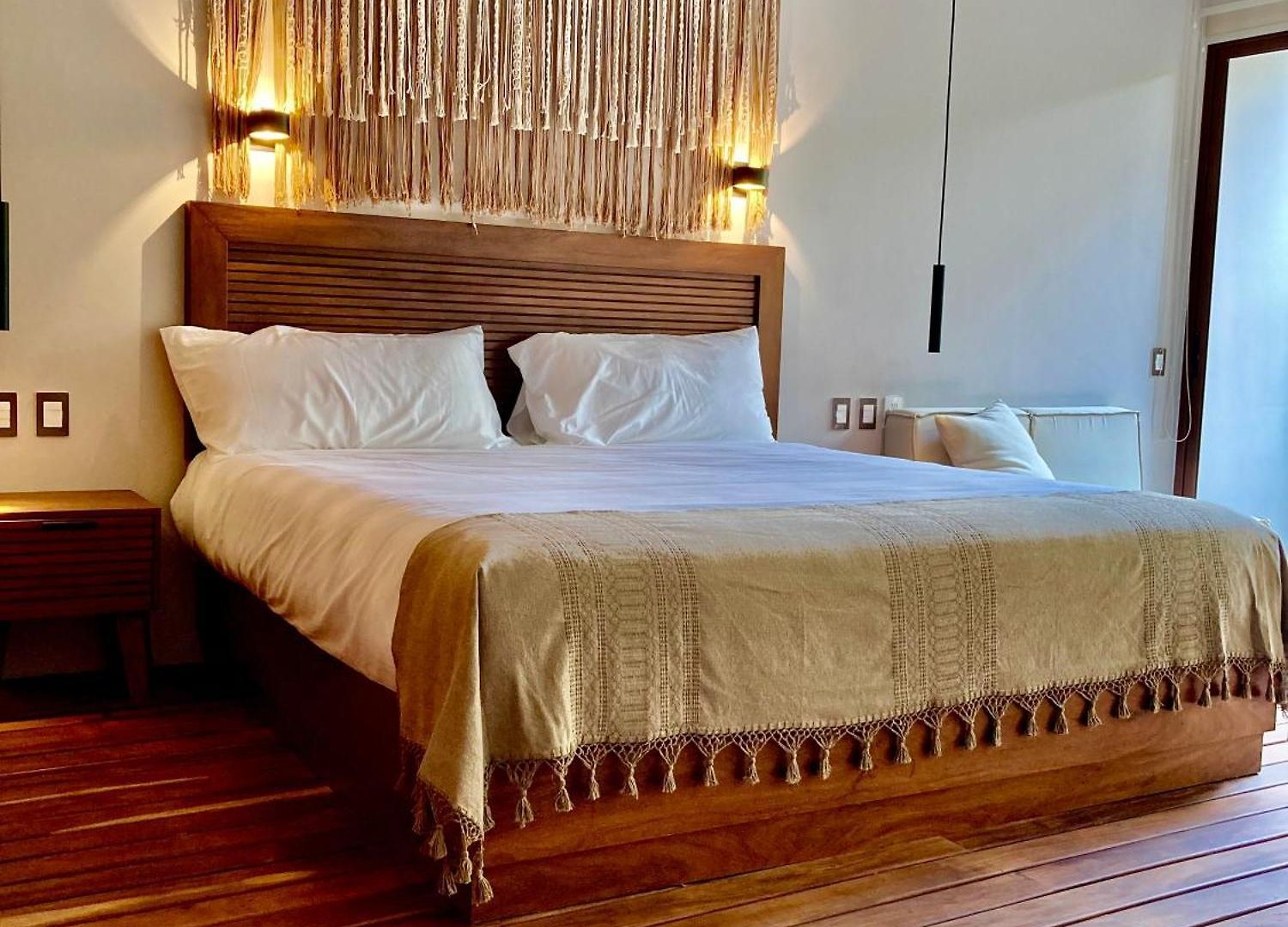 Adora Tulum