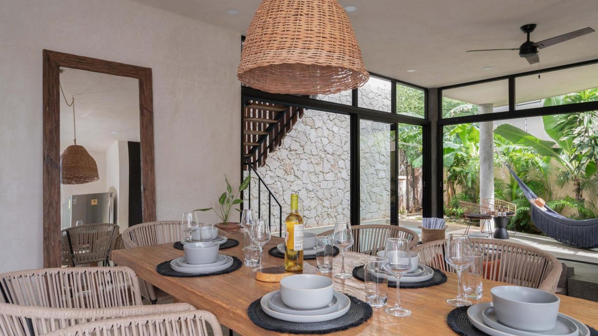 Bohemian Bliss With Private Pool & Concierge 1a *
