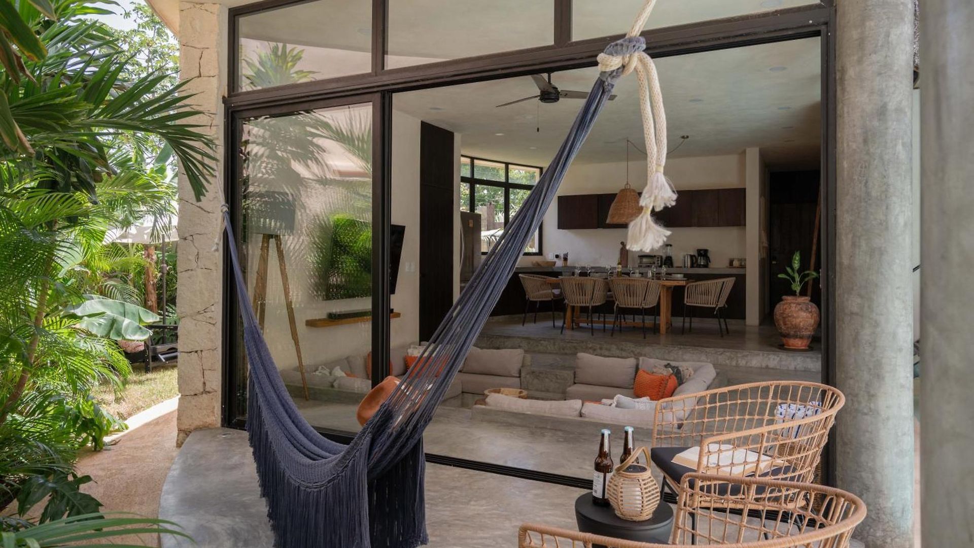 Bohemian Bliss With Private Pool & Concierge 1a *