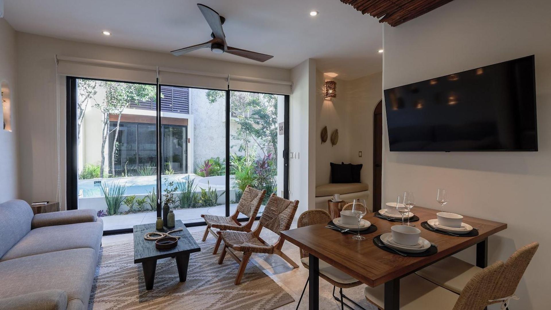 Сasa de vacaciones Divine House With Private Roof And Pool Only 1km From The *