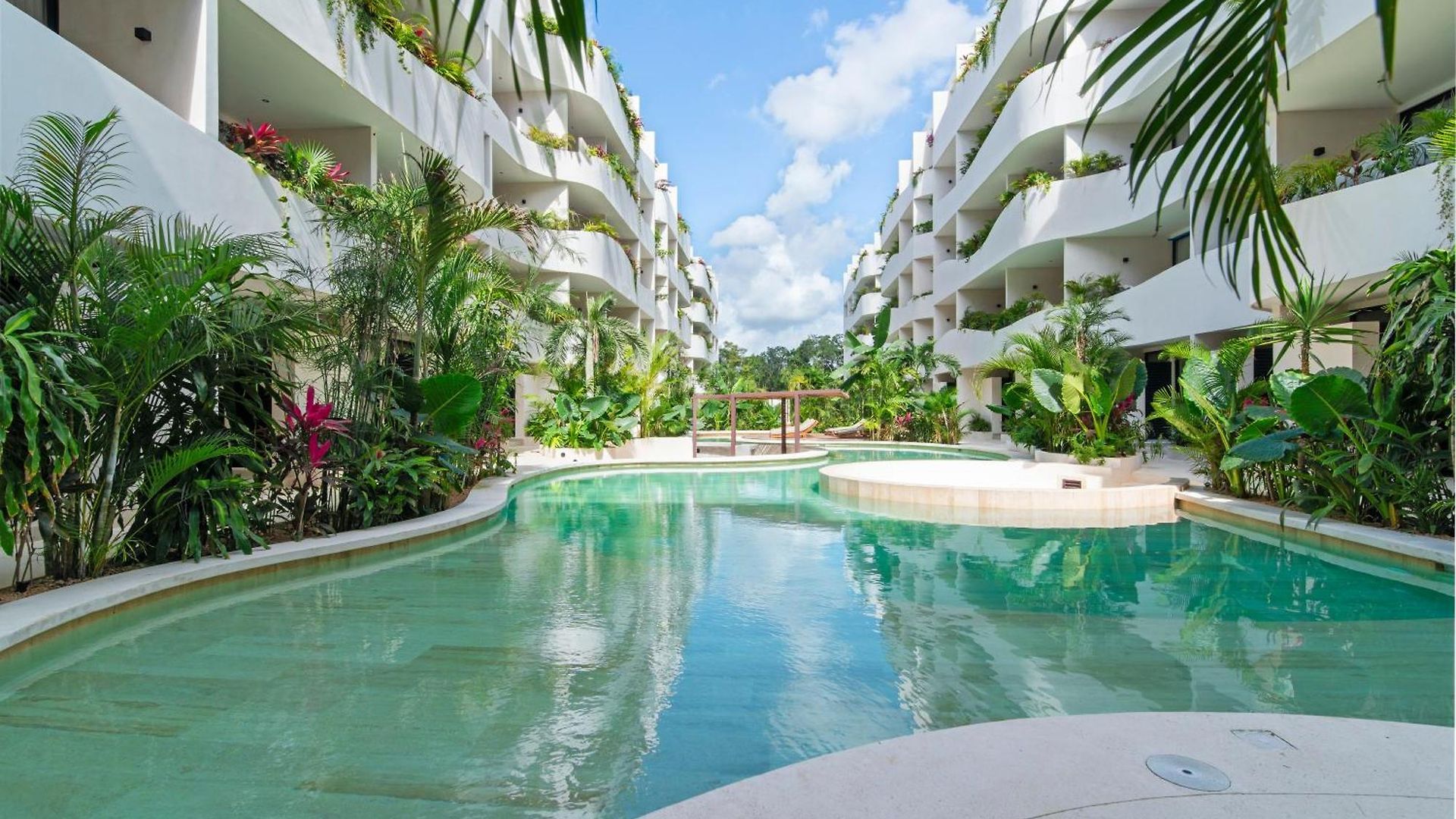 Guest - Elements Hotel