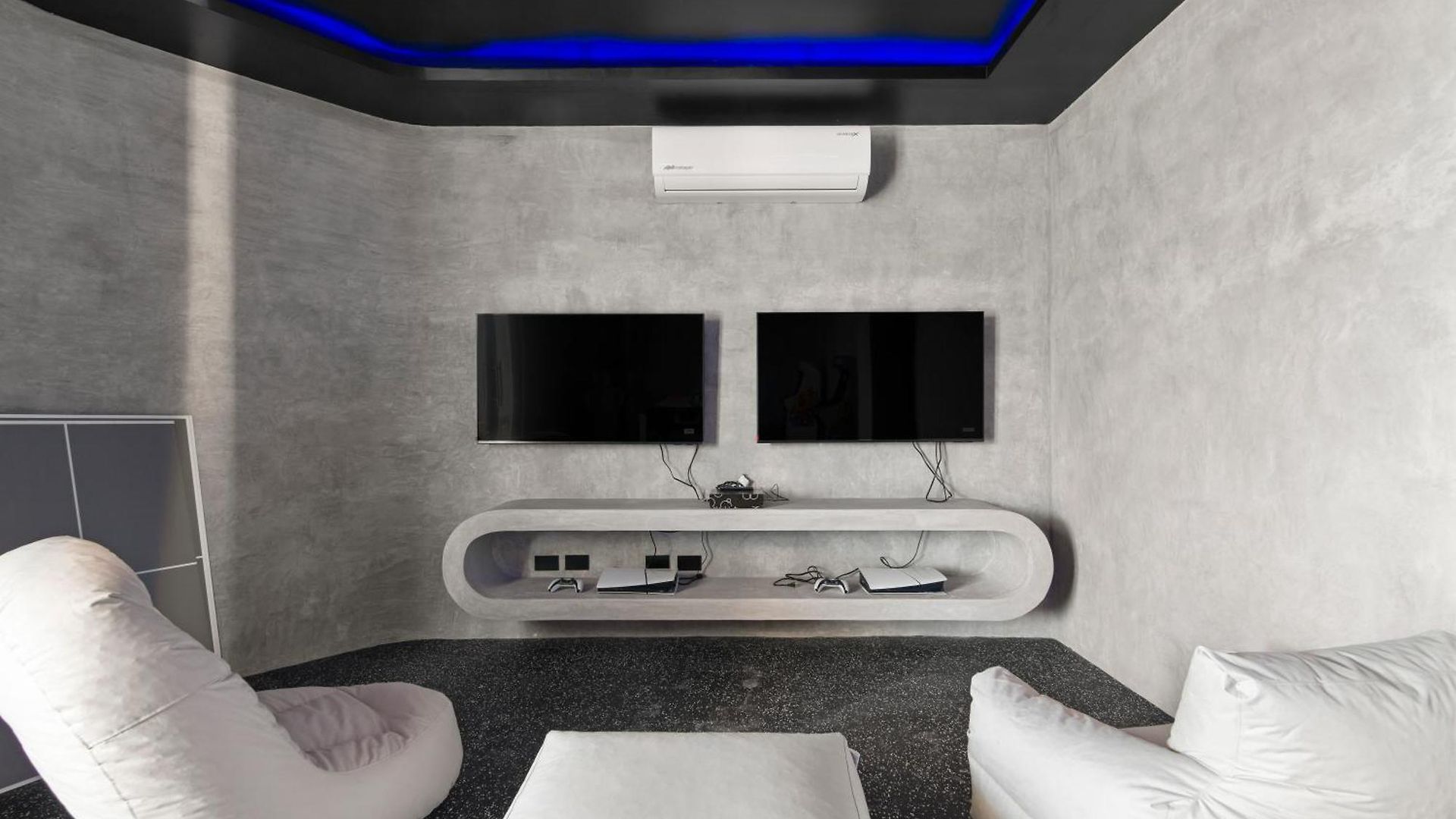 Guest - Elements Hotel