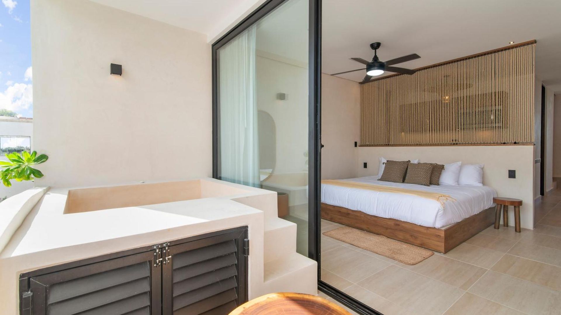 Hotel Guest - Elements Tulum