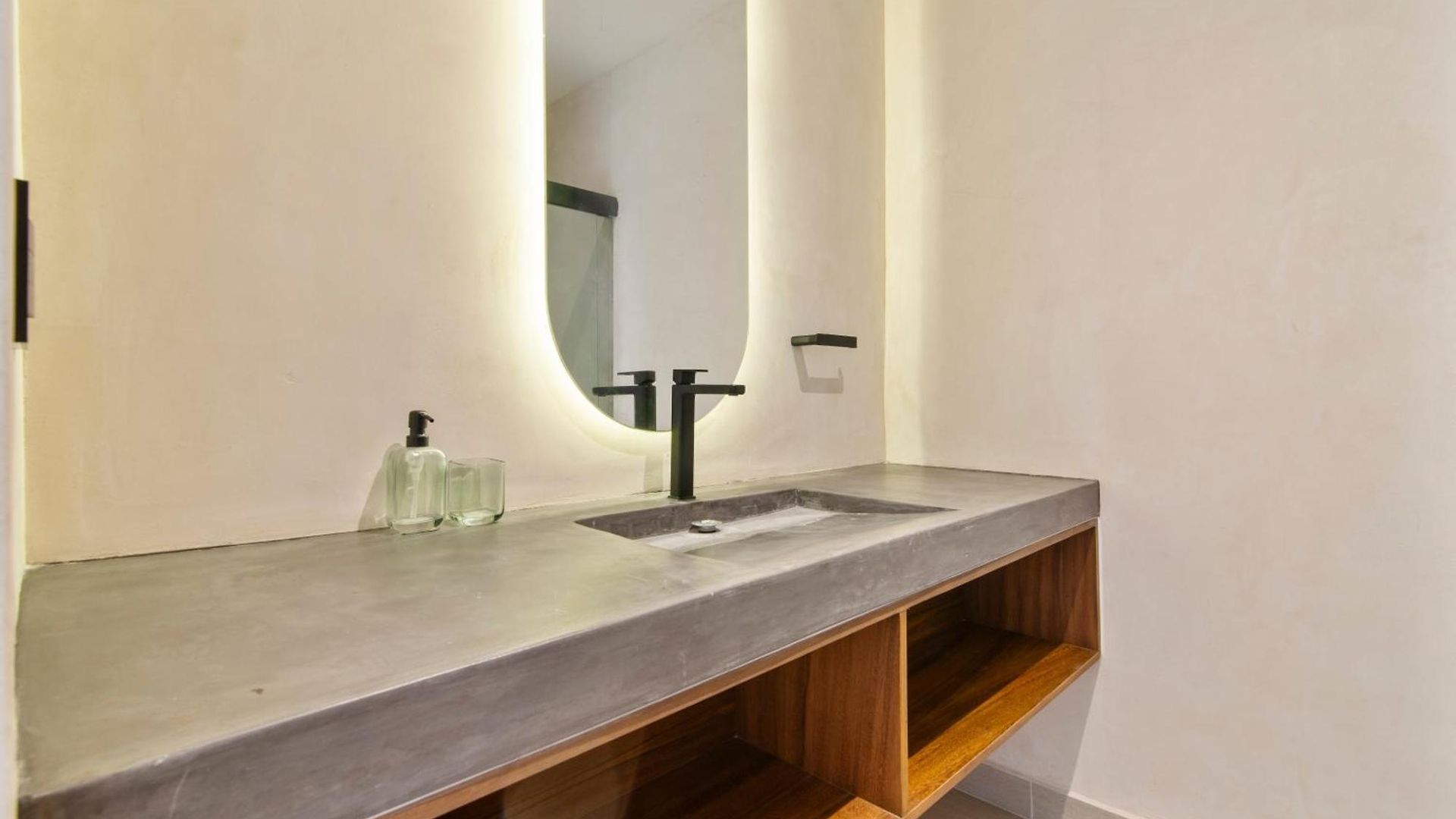 Guest - Elements Hotel 4*