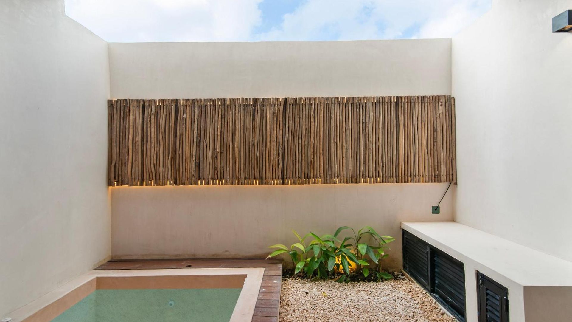 Guest - Elements Tulum