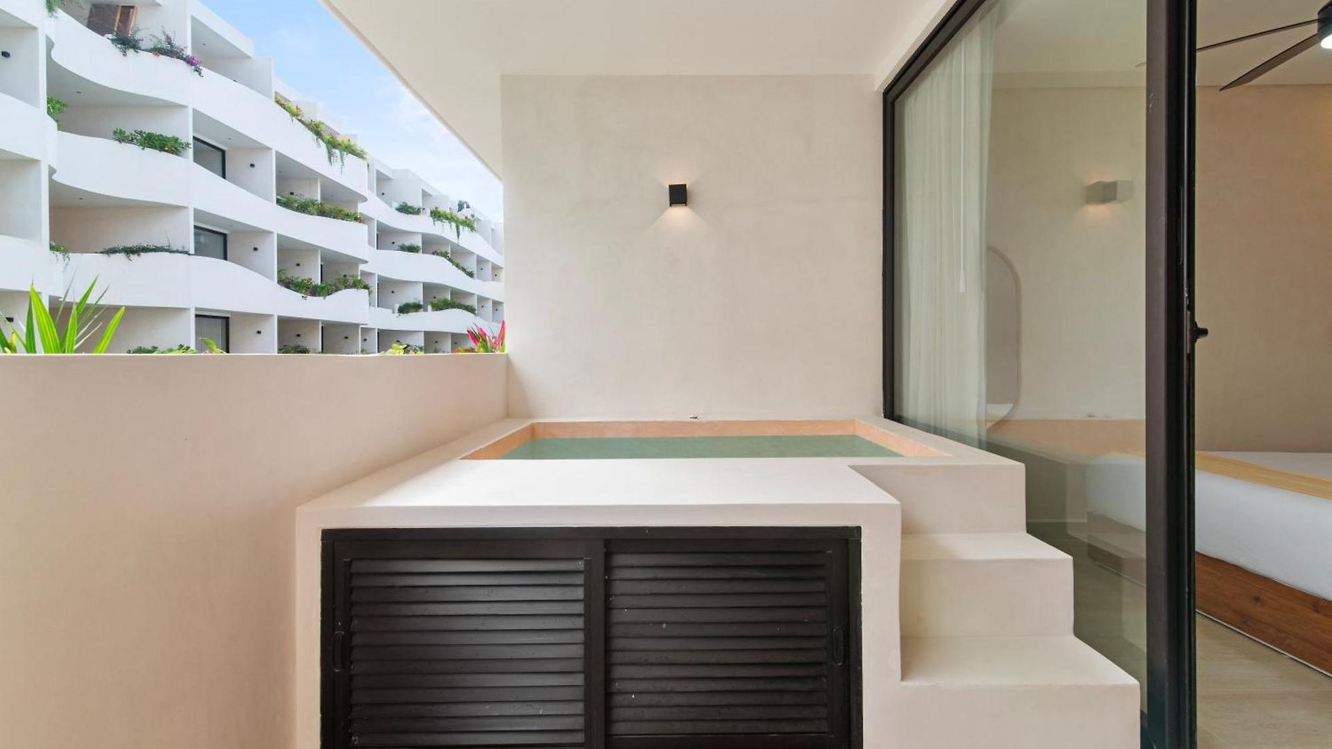 Guest - Elements Hotel Tulum