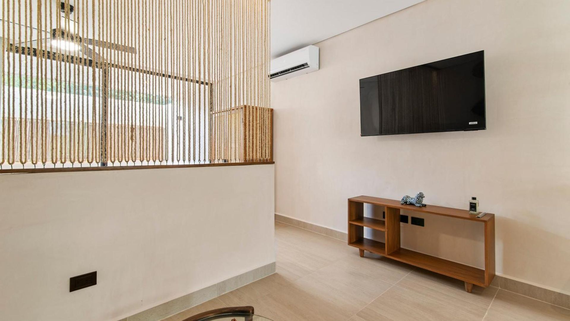 Guest - Elements 4*