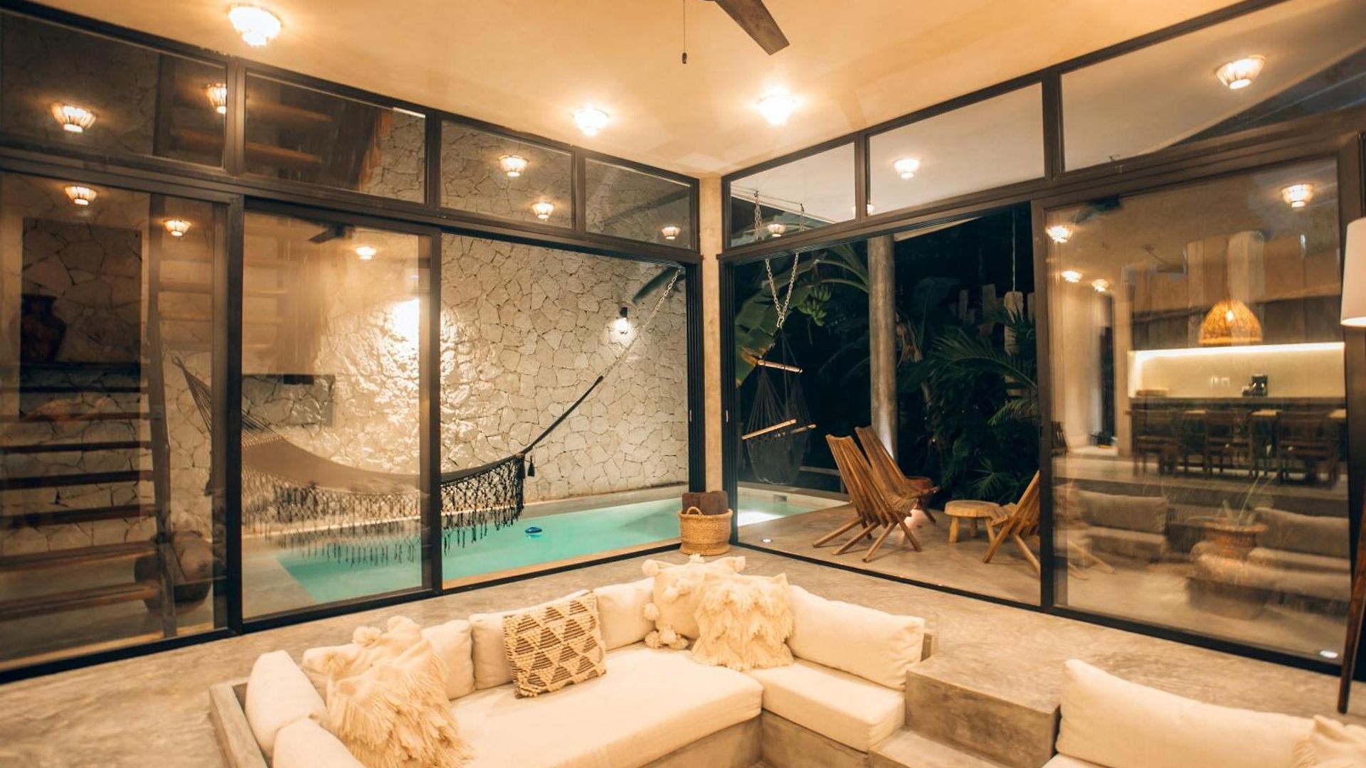 Jungle Rooftop -priv Pool-bathtub-jacuzzi 2a Villa