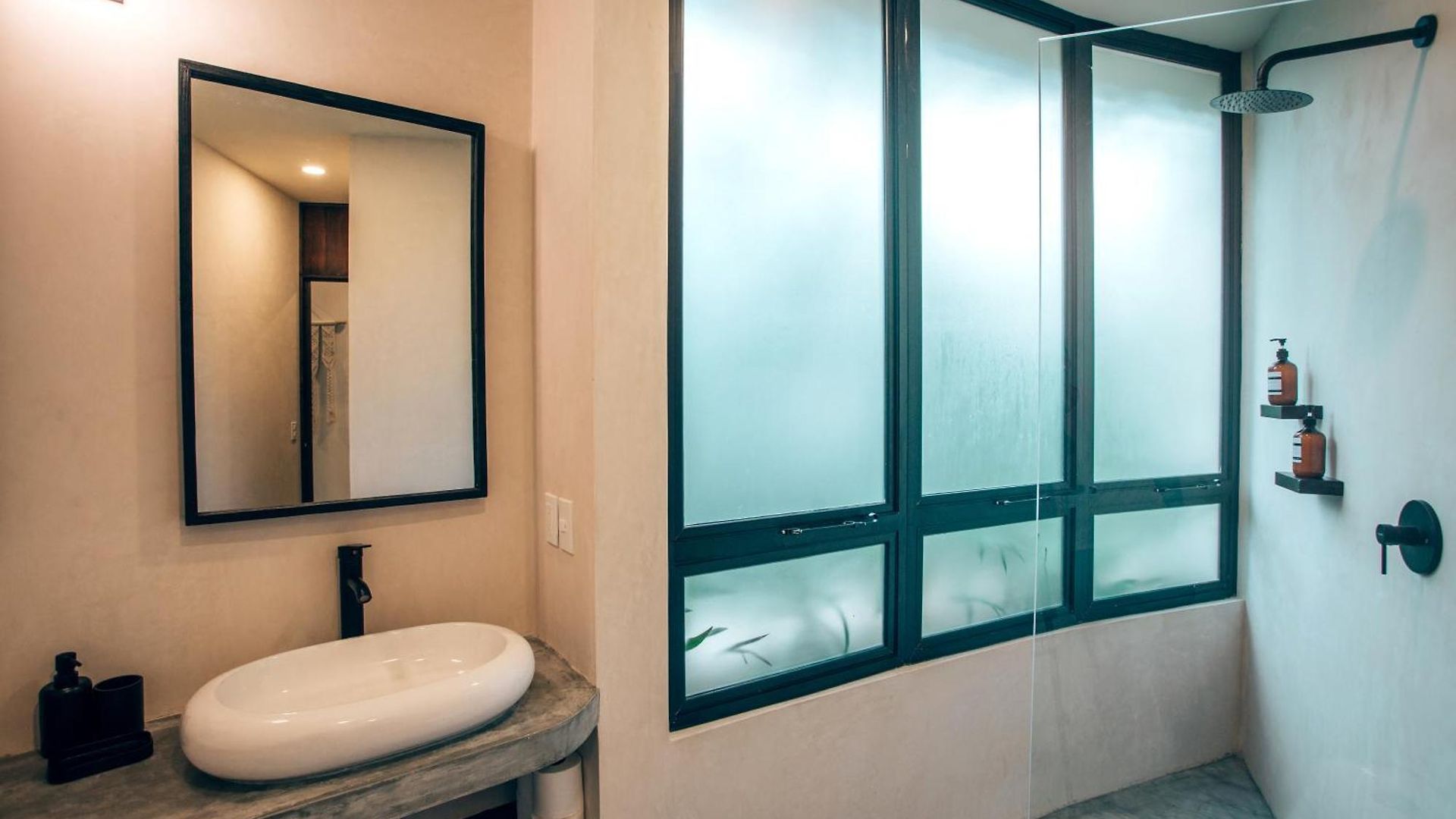 Luxury Jungle Villa-pvt Pool -100mbs- Concierge 8a *