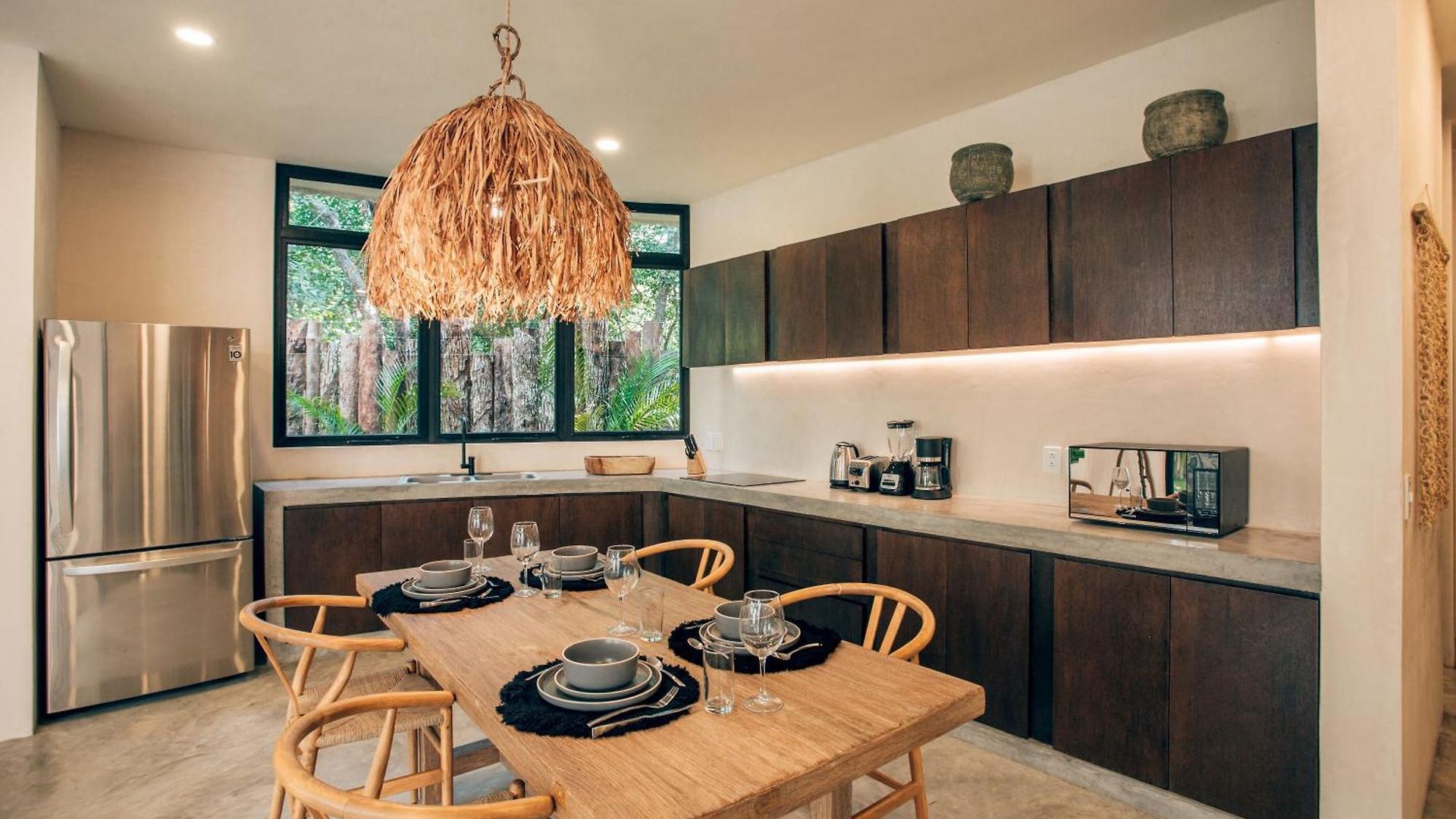 Luxury Jungle Villa-pvt Pool -100mbs- Concierge 8a *