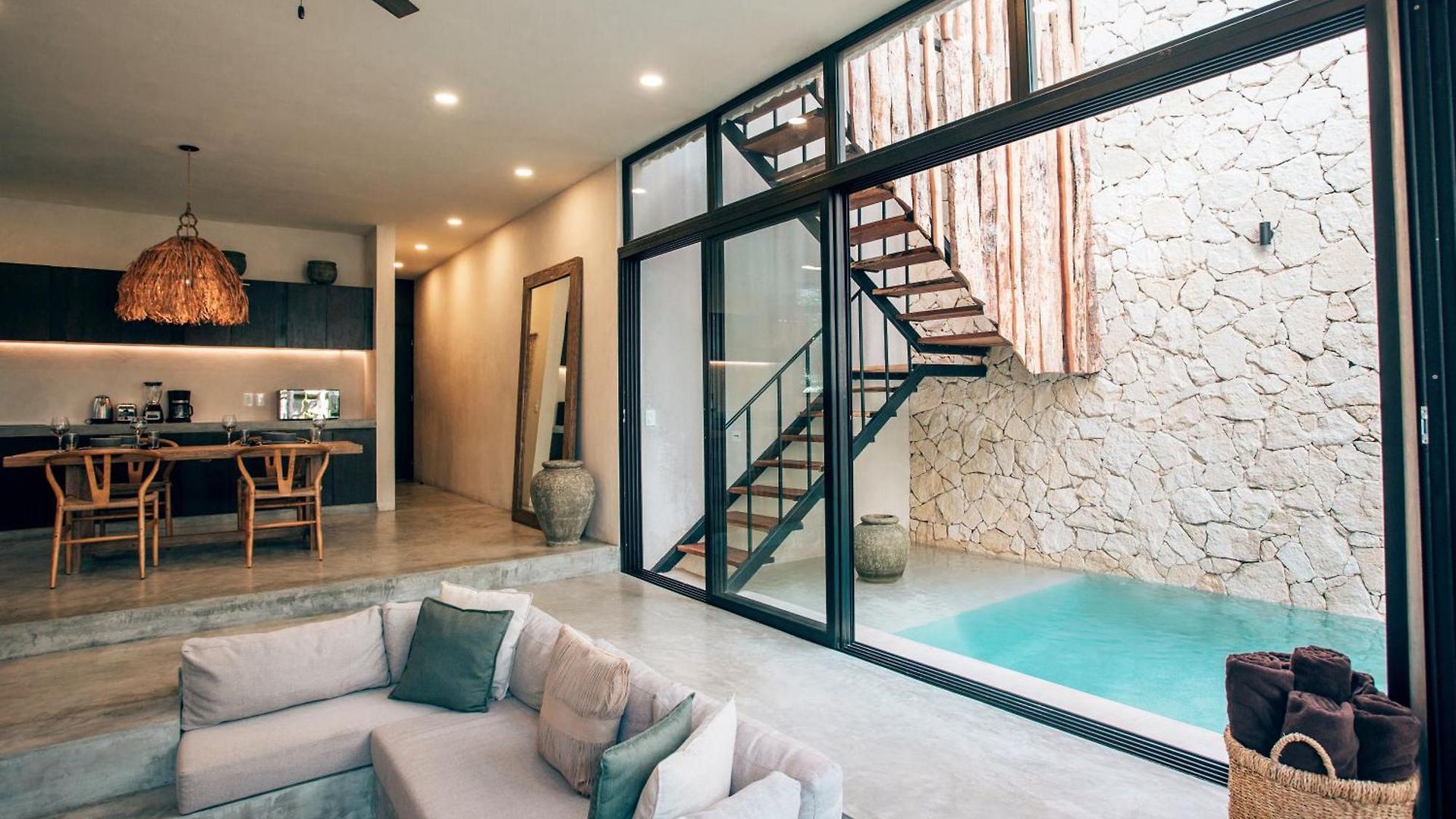 Luxury Jungle Villa-pvt Pool -100mbs- Concierge 8a