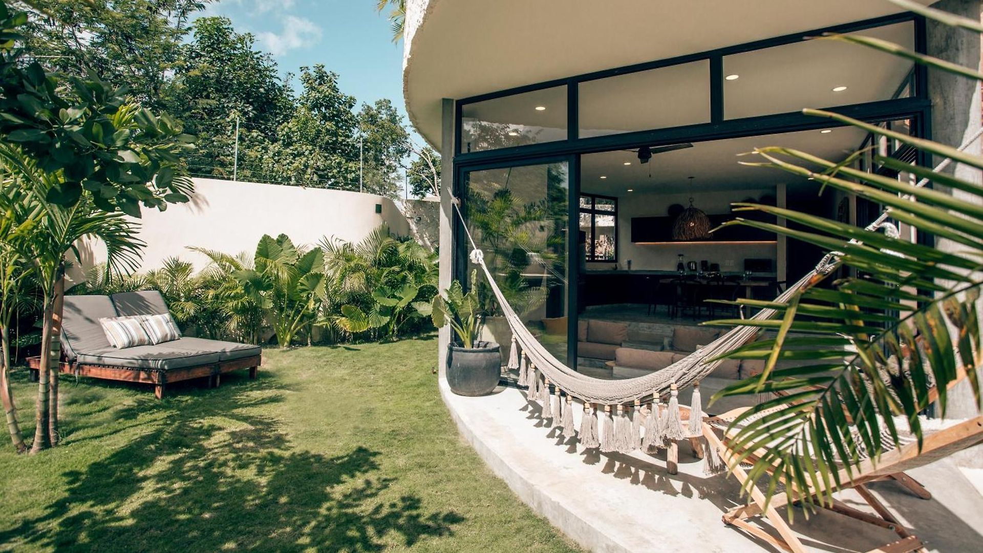 Boho Jungle - Pvt Pool -100mbs- Concierge 7a Villa *