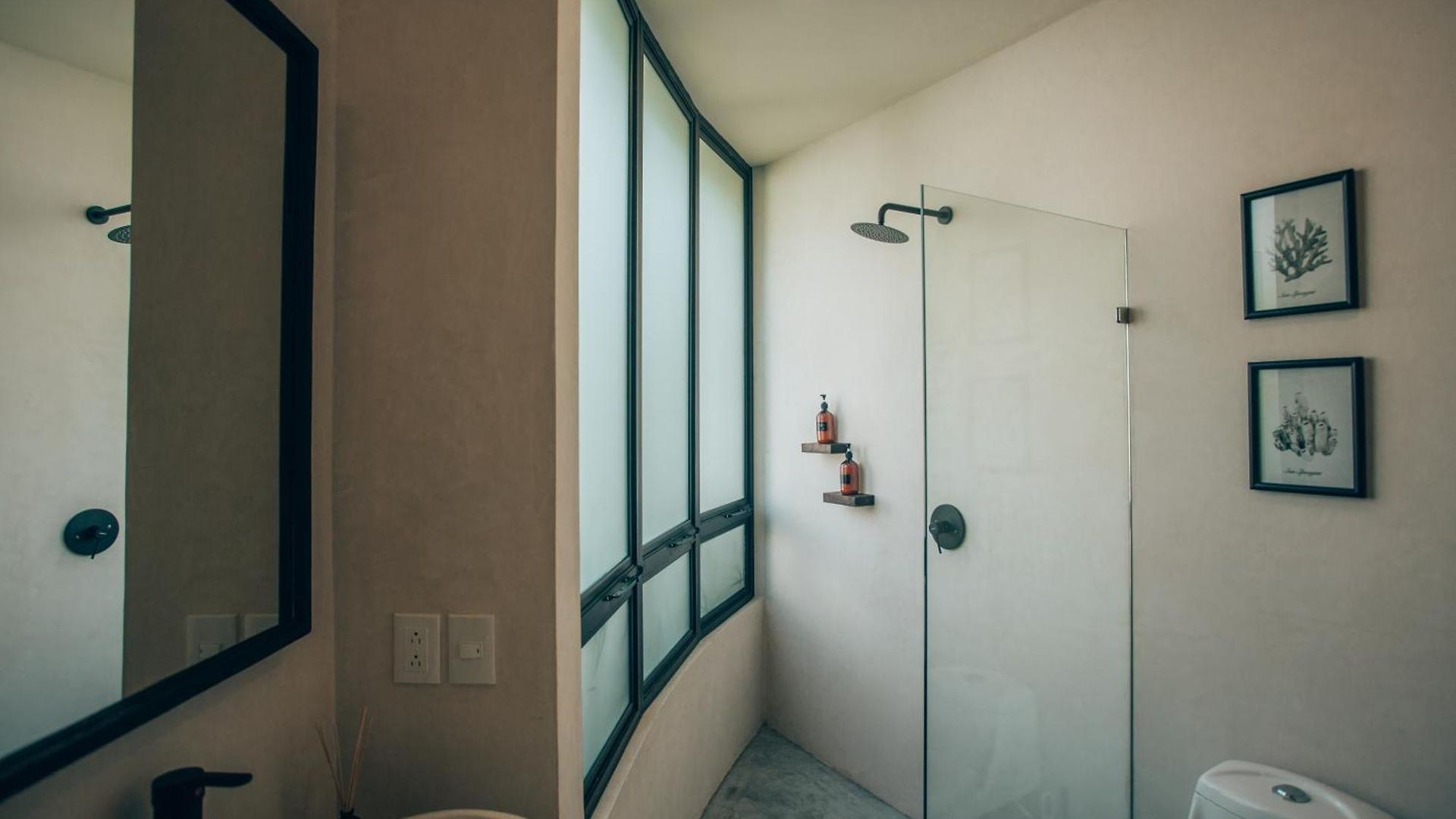 Boho Jungle - Pvt Pool -100mbs- Concierge 7a Villa *