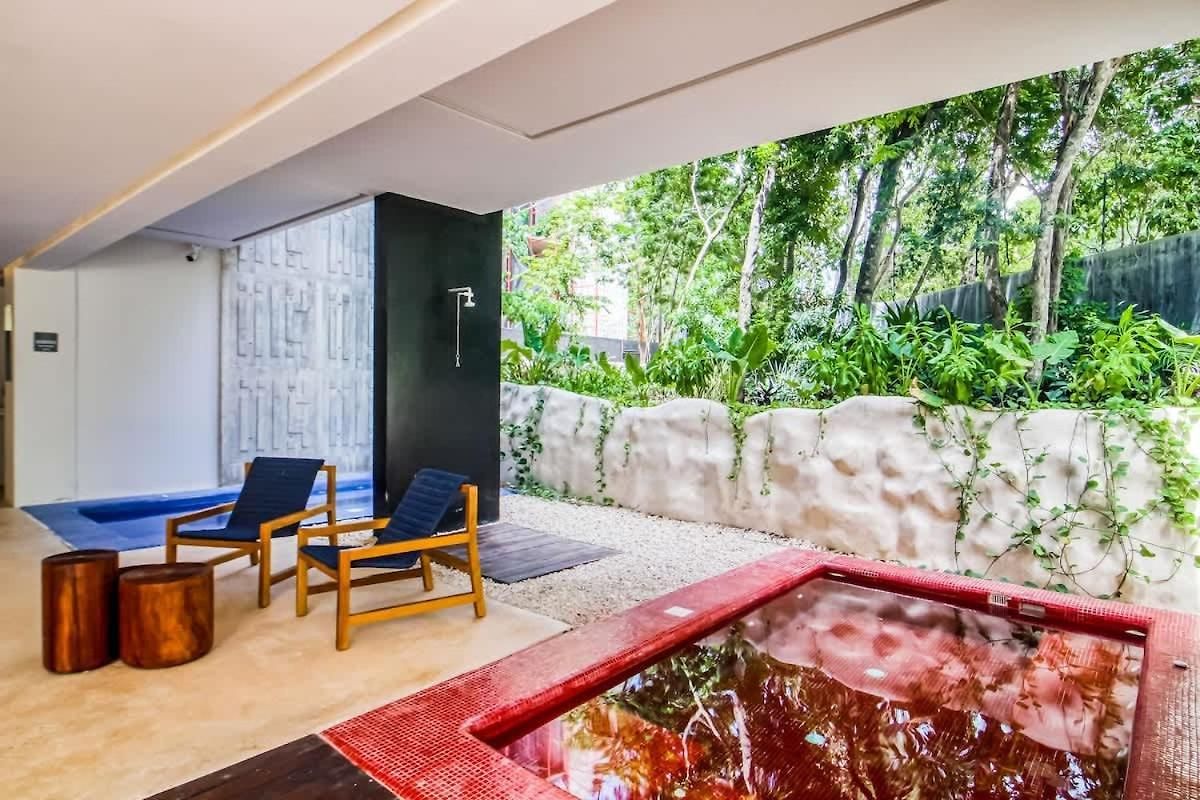 Location And 3 Pools Apartment
