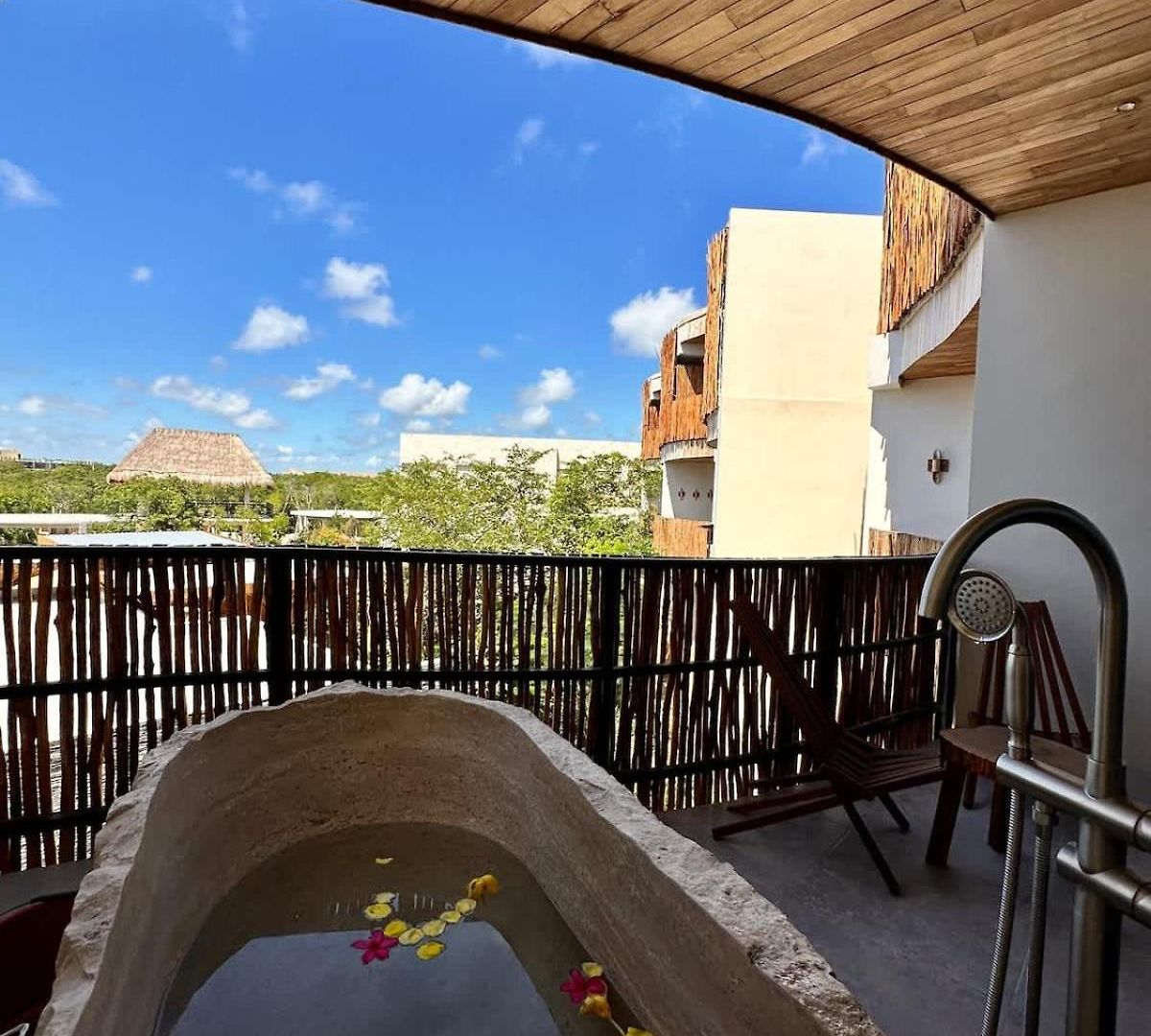 Relaxing Lakeside Retreat Pool, Hot Tub Y Patio Inn *