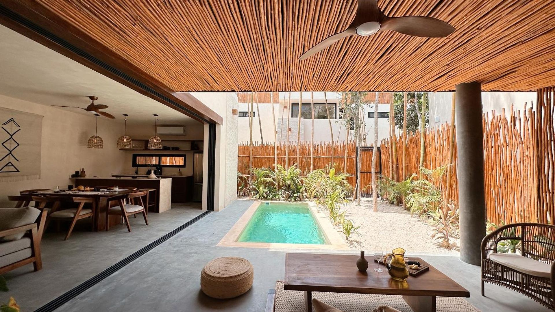 Bambu Con Alberca Privada En Villa