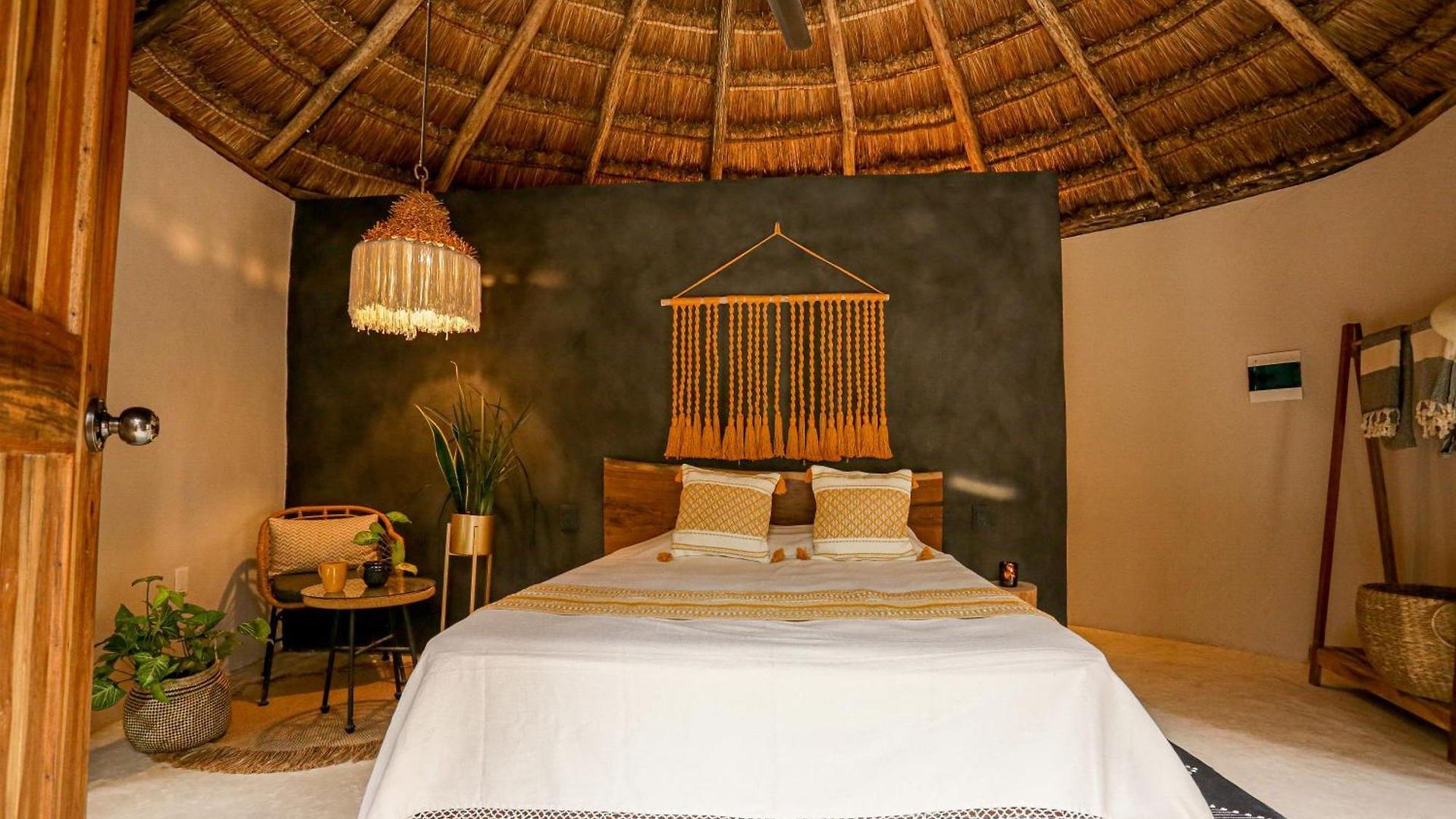 Hotel The Yellow Nest Tulum