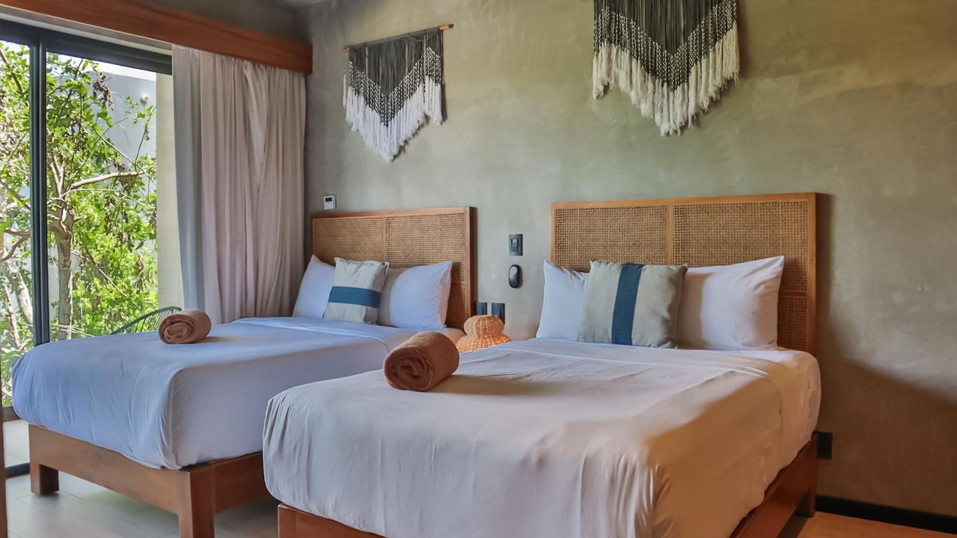 Impresionante Tuk Apartahotel