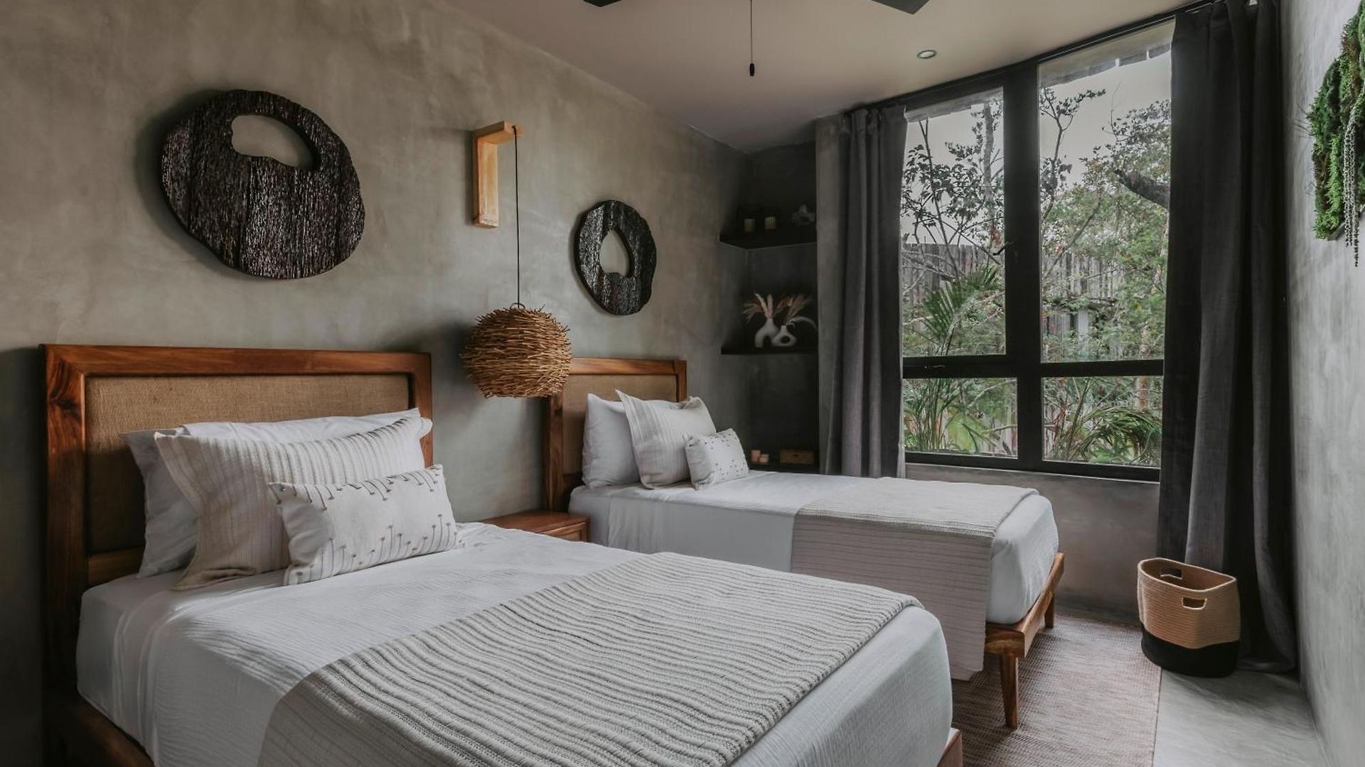 Media Luna Boho Chic E11 Pvt Pool Concierge