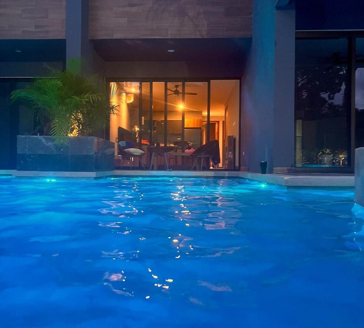 Exclusivo! 2 Dormitorios, 4 Camas, De 1 A 6 Huéspedes Con Terraza Directo A La Alberca Y Otra Alberca Azotea Wifi , Gym , Sauna, Elevador Y Mas!!! * Tulum