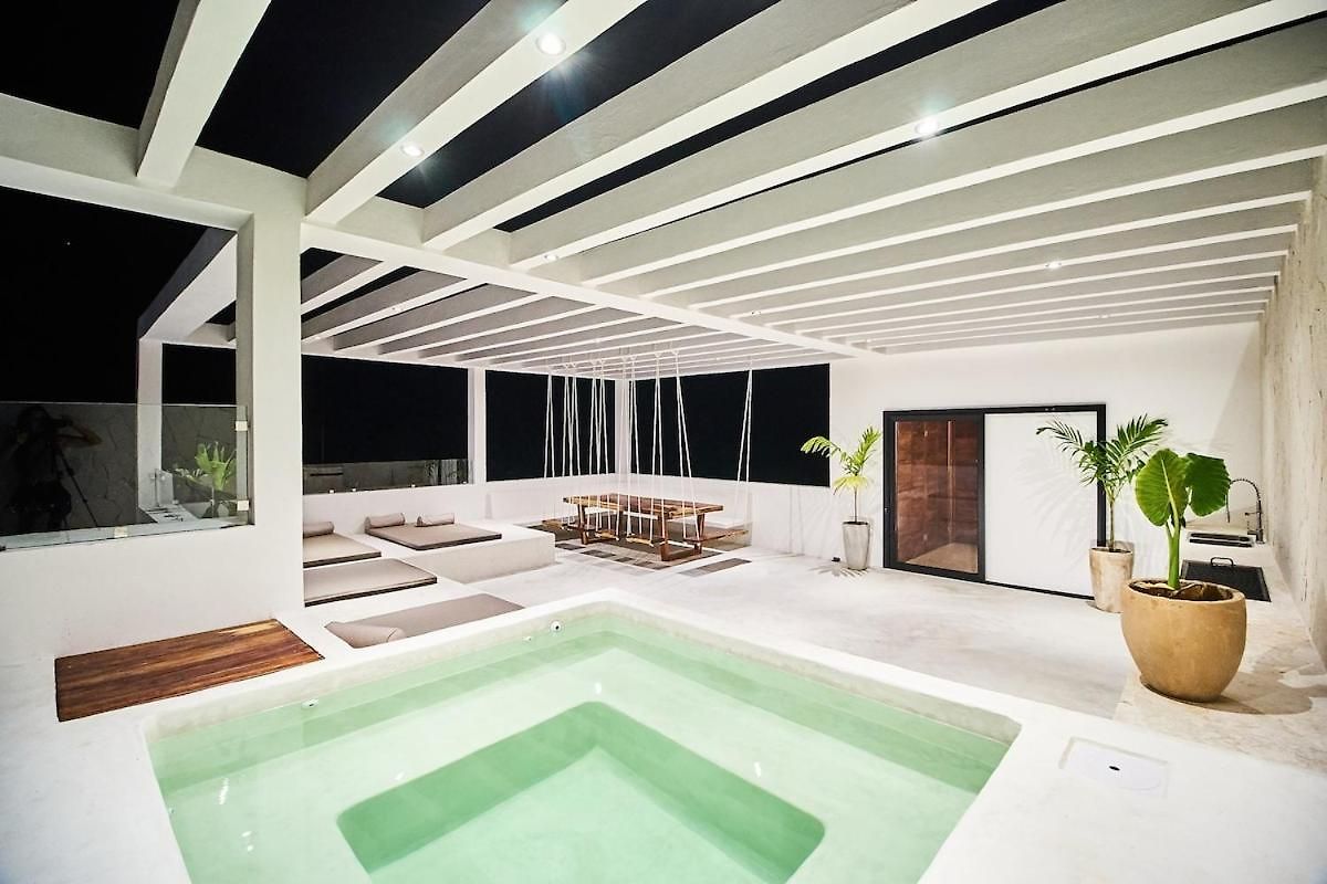 Casa Reyna And Casa Solesta 10 Bedroom Villa