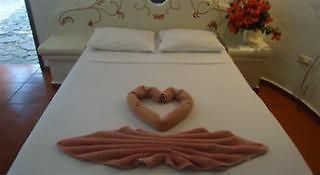 L Hotelito 3*