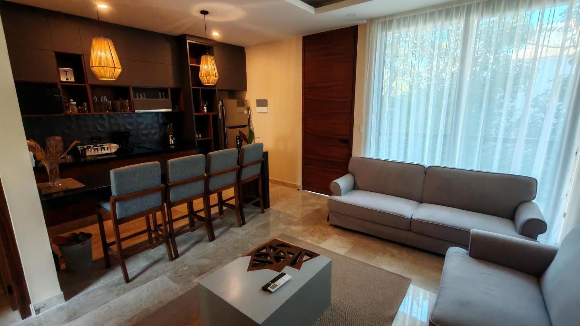 Apartment Jacuzzi Retreat Sunrise Haven *