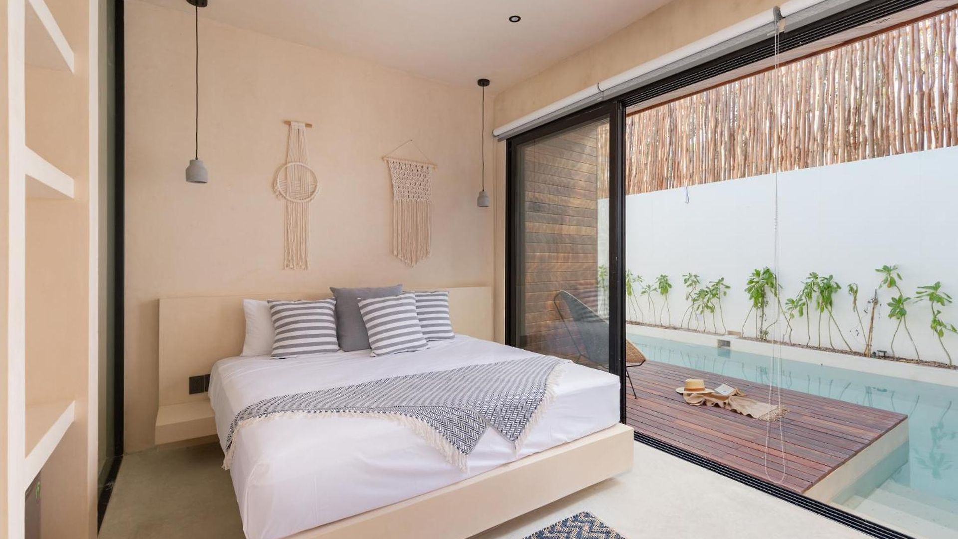 Luxury Private 23 Meters Pool & Concierge Villa