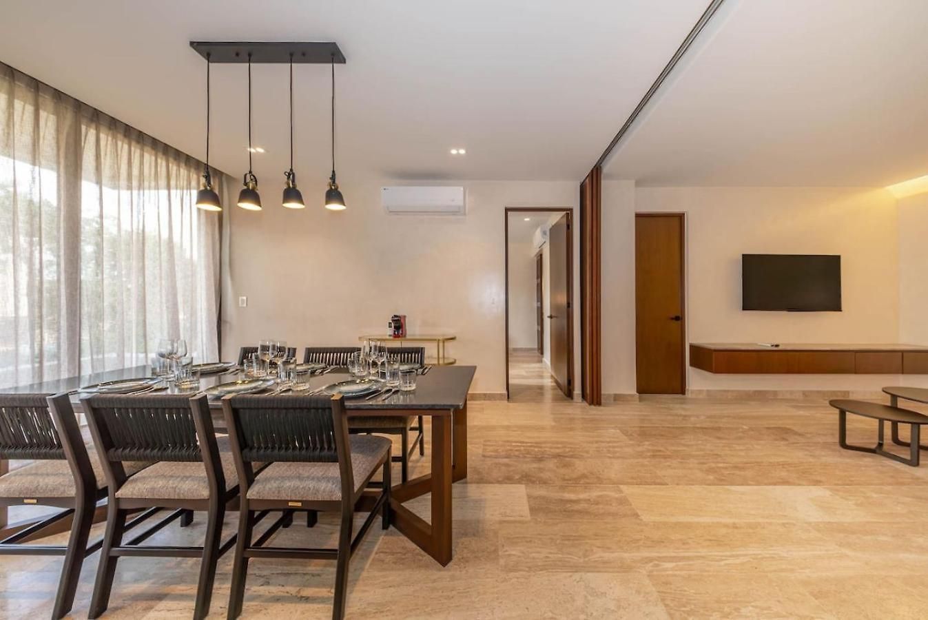 Lux 2br W Rooftop Pool And Close To Сasa de vacaciones