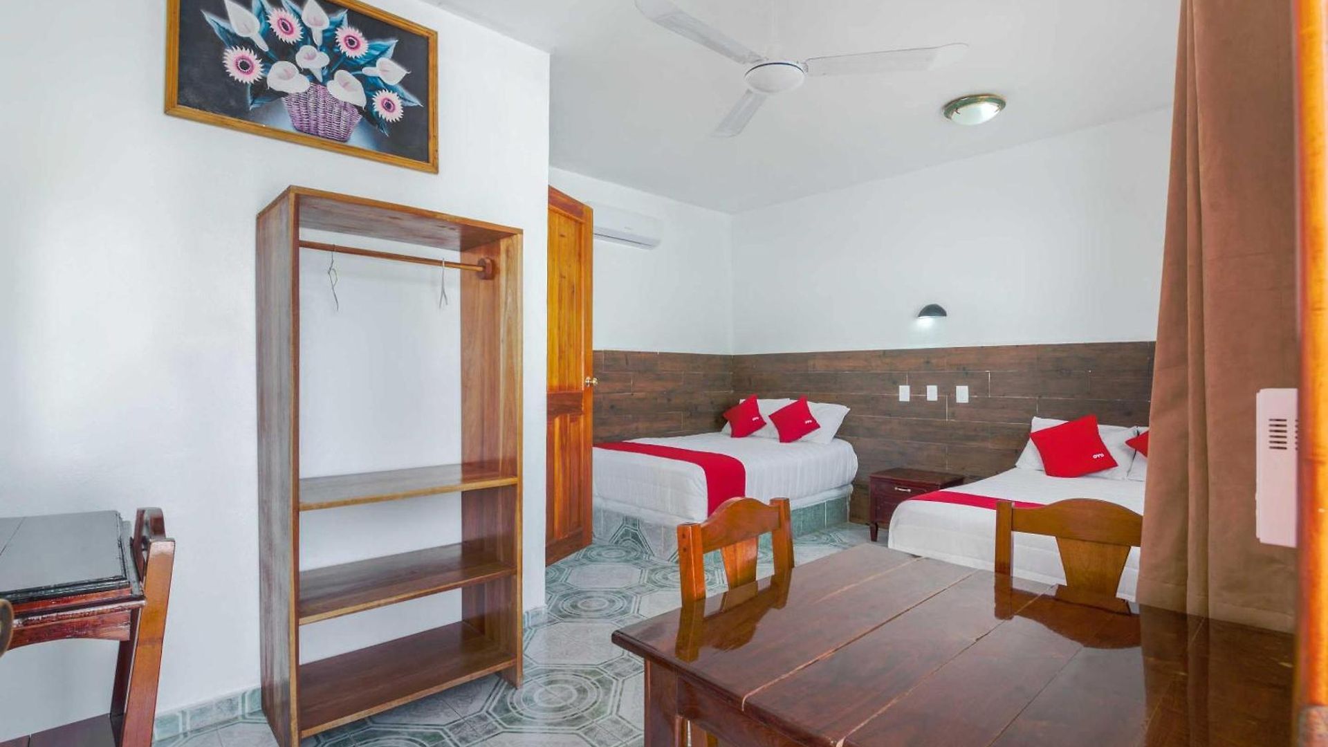 Hotel Oyo Palma Real