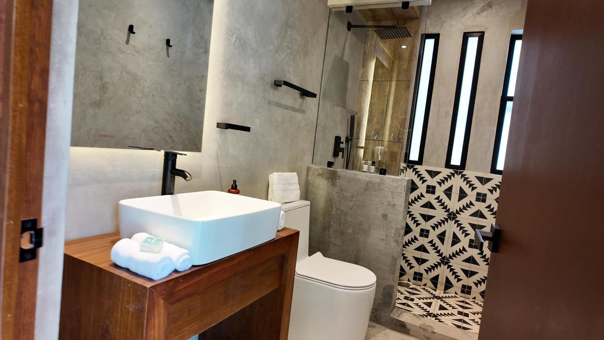 Nook Luxury Condohotel By Marea
