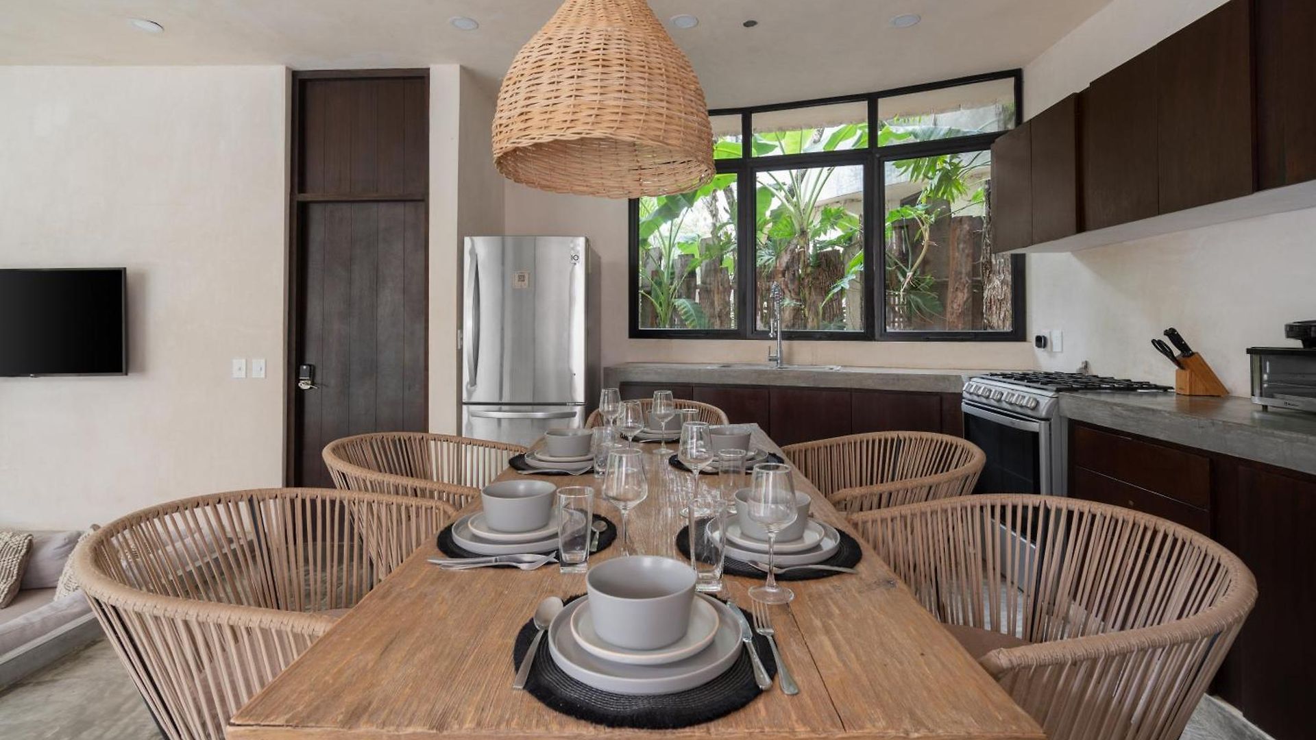 Round Luxury Private Pool & Jungle Rooftop 2b Villa