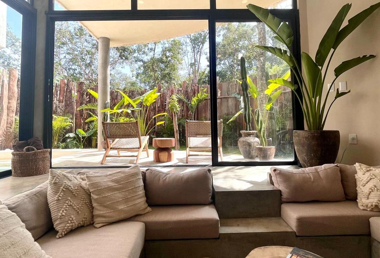 Round Luxury Private Pool & Jungle Rooftop 2b
