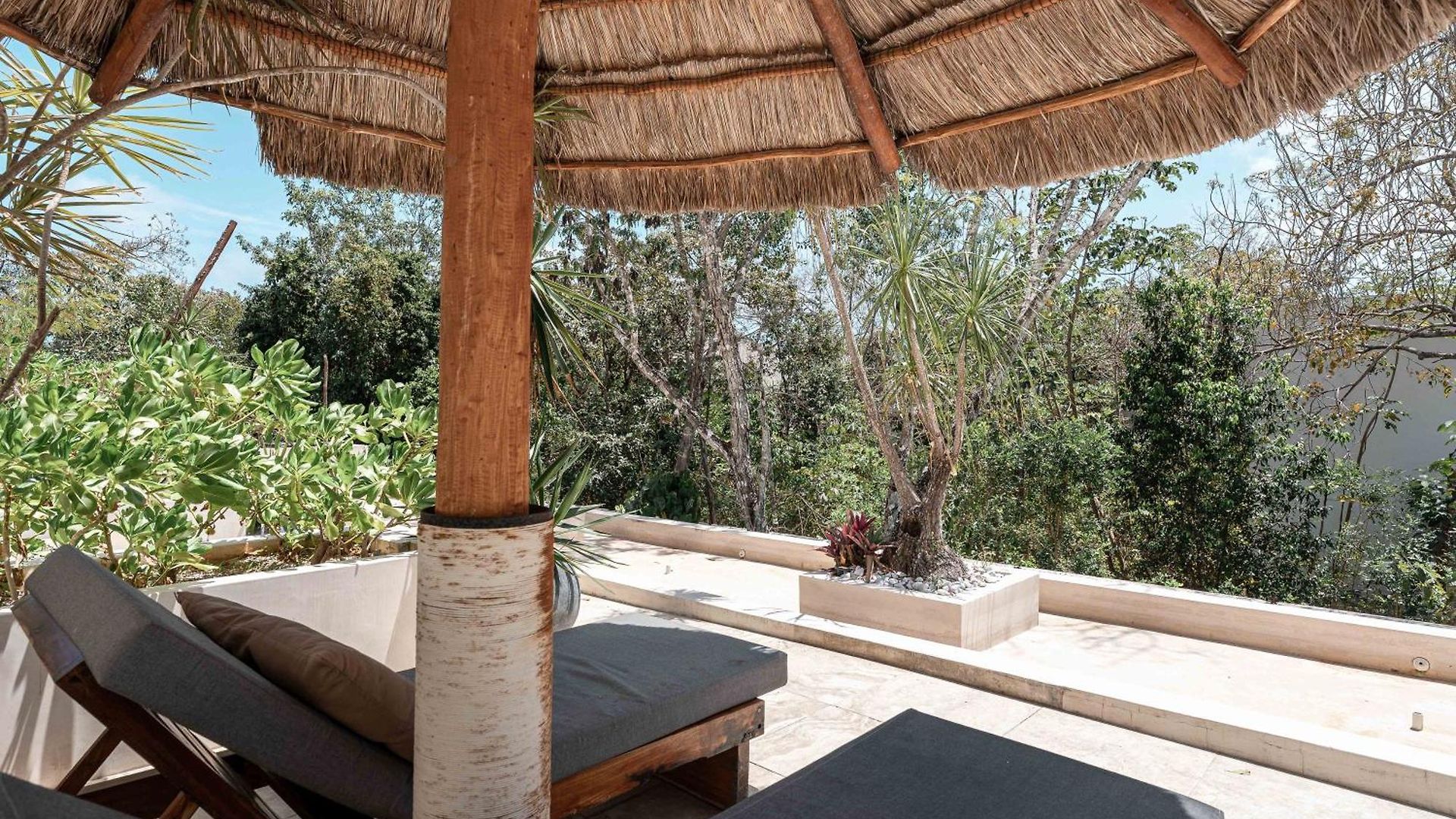 Waterhouse Deluxe Private Pool 10 Pax
