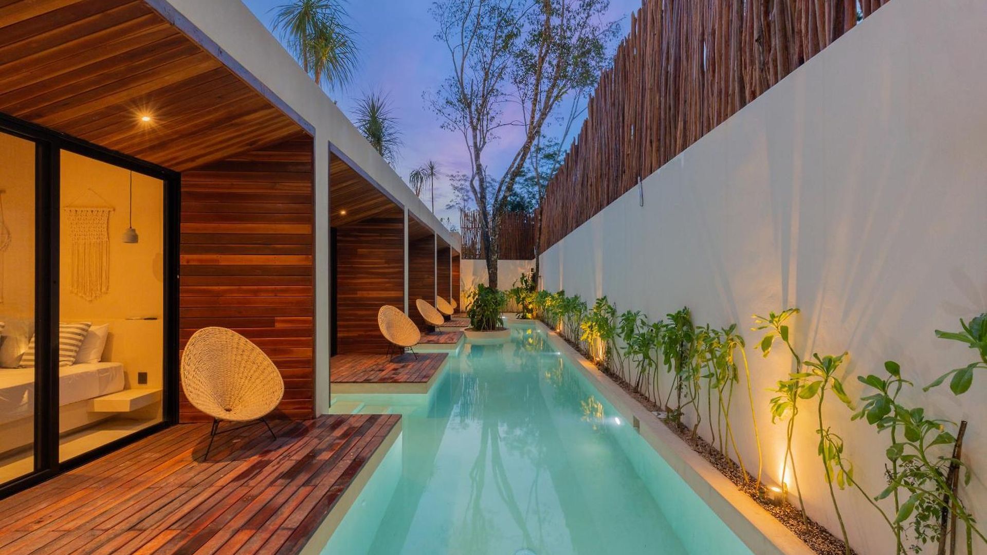 Waterhouse Deluxe Private Pool 10 Pax