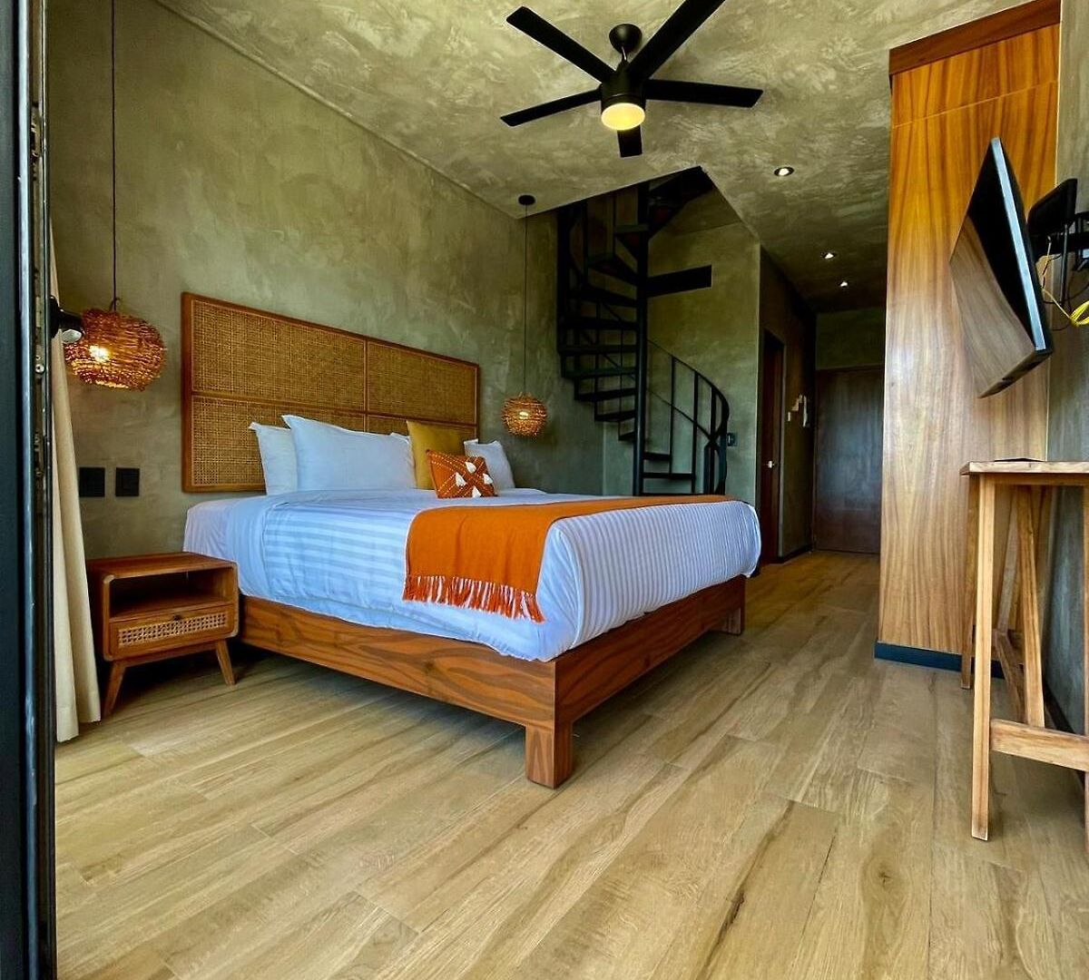 Exclusive Tuk Ph Luxury Comfort And Nature