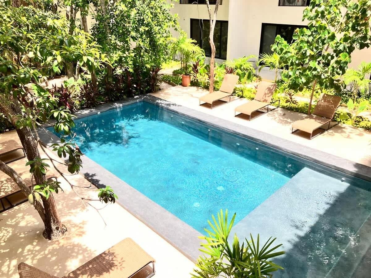 Groups For 8 Guest With 2 Bedrooms Balcony Common Pool Gym Yoga And Mini Market Ximbal Holiday home Tulum