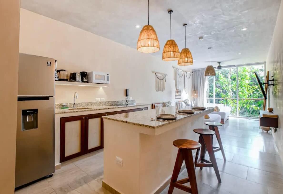 Center Family Double Four Guest With Free Parking Pool Ac Kitchenette Near *