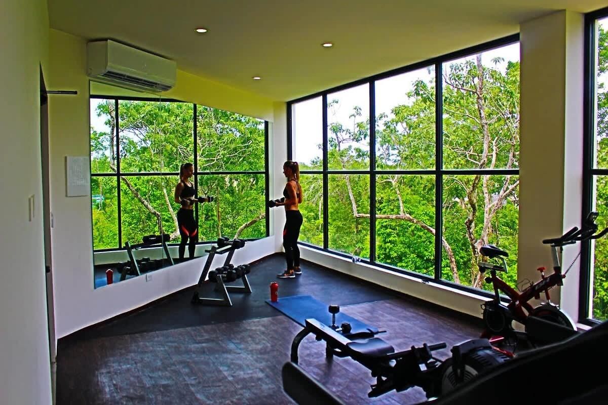 Private Jungle Cool Pool 500 Mbps Wi-fi 3 Bikes King Bed *