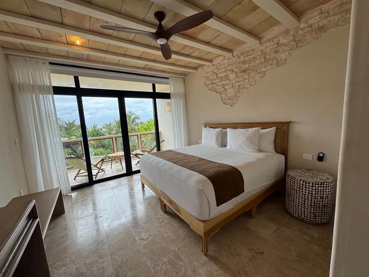 Hotel Azucar