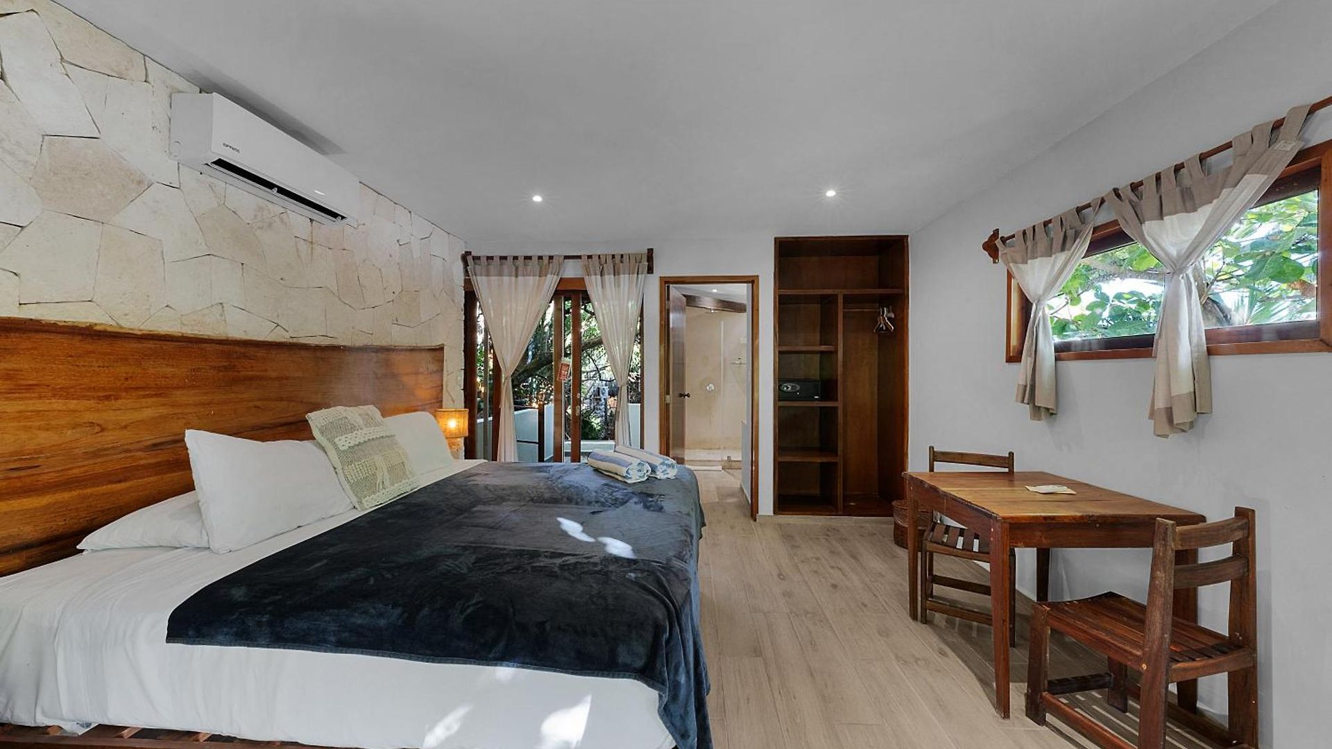 Hotel Playa Canek Beachfront Eco 4*